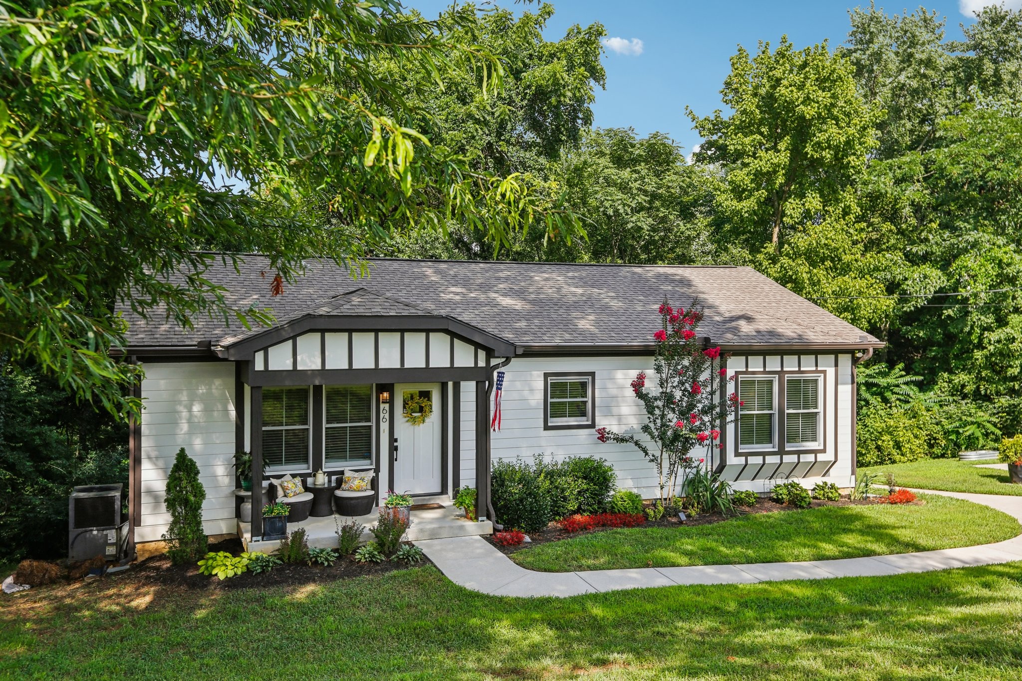 66 Crestview Dr