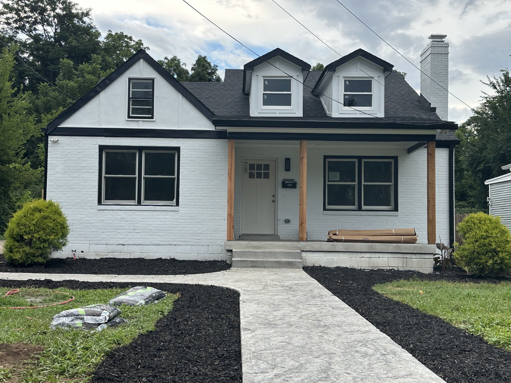4-bed listing at 2033 Greenwood Ave, Nashville
