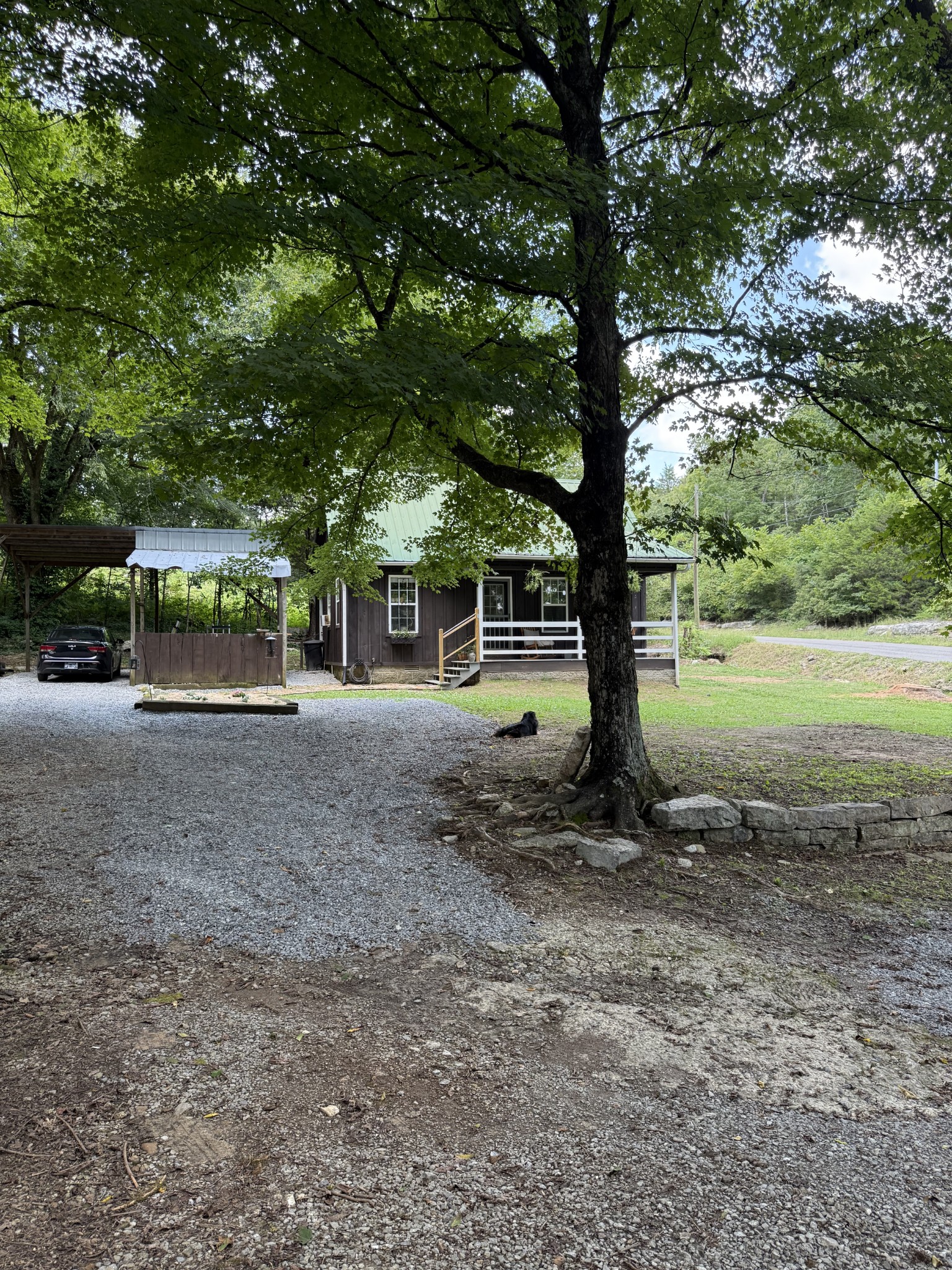 402 Red Oak Rd