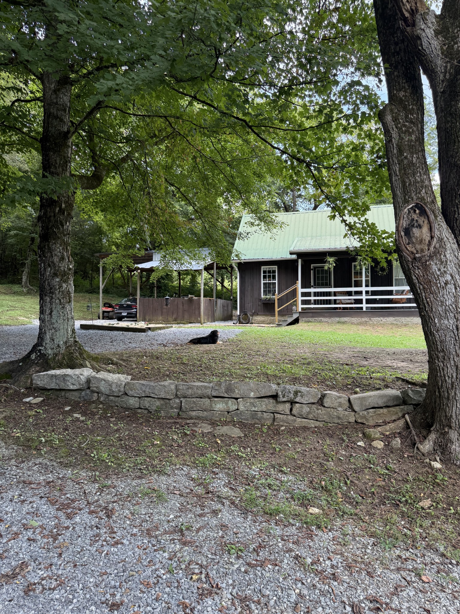 402 Red Oak Rd