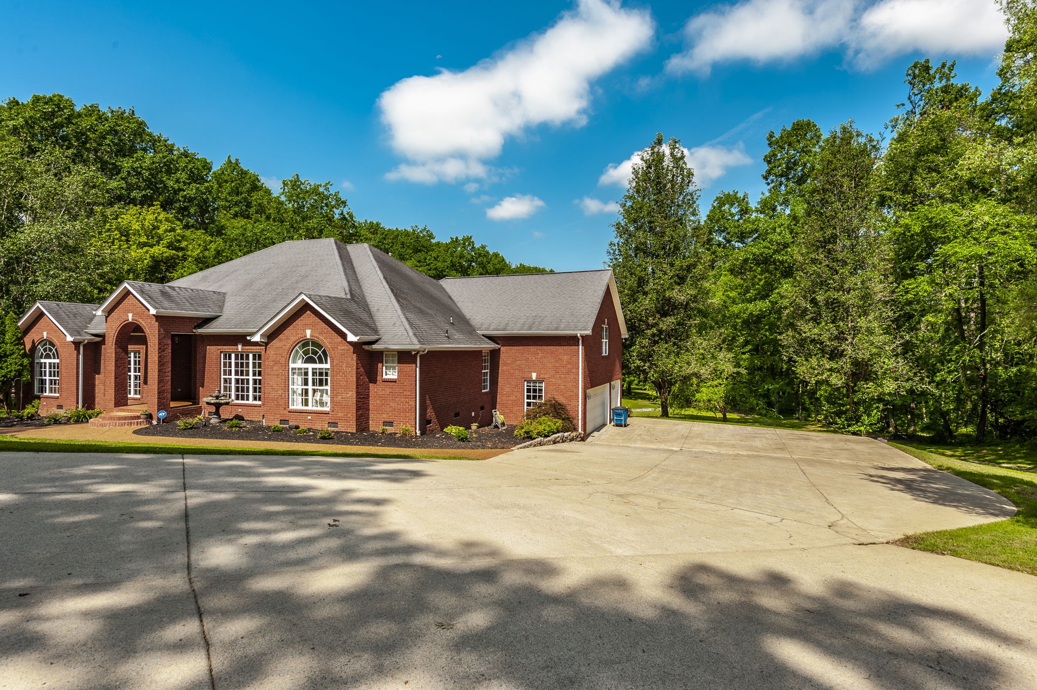 1800 Liberty Ln