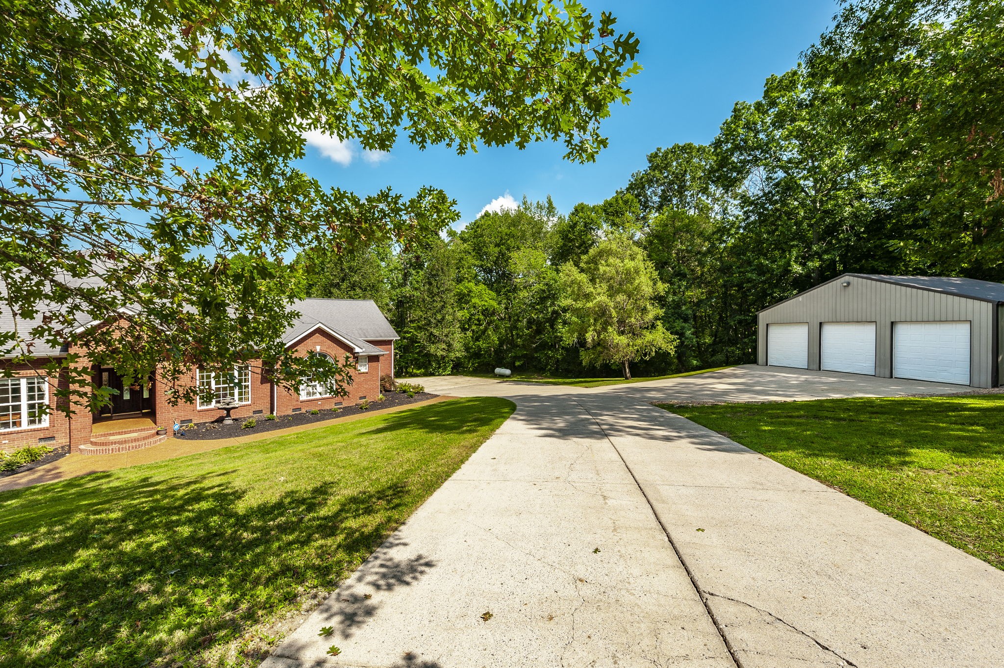 1800 Liberty Ln