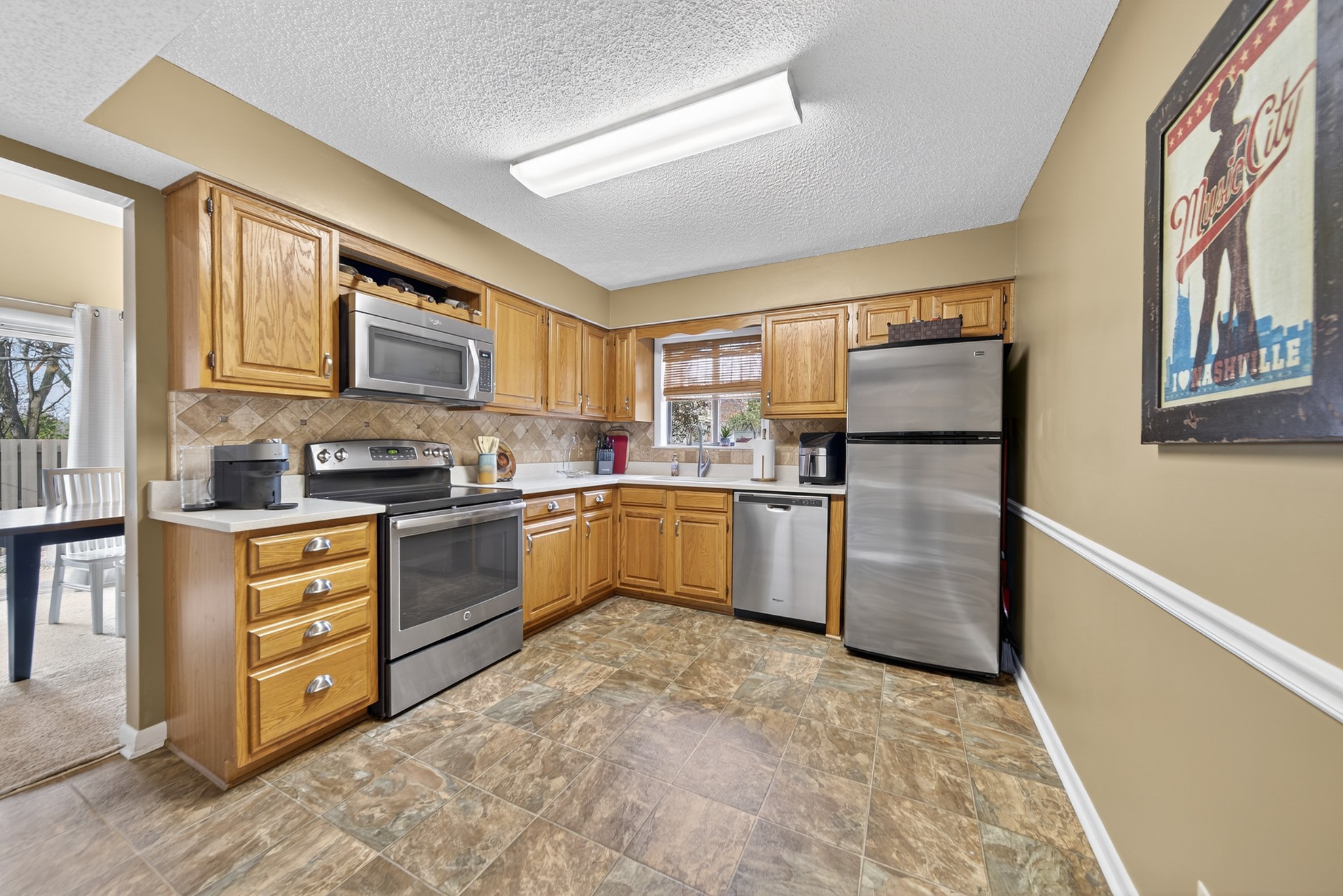 716 Barlin Ct