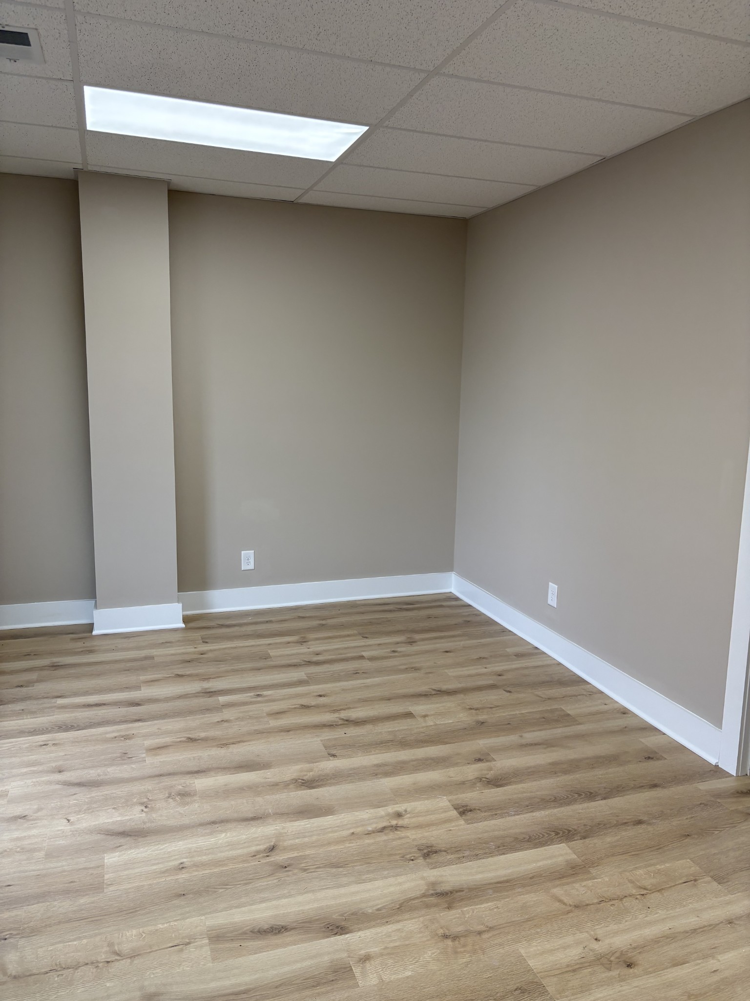 15005B Fort Campbell Blvd