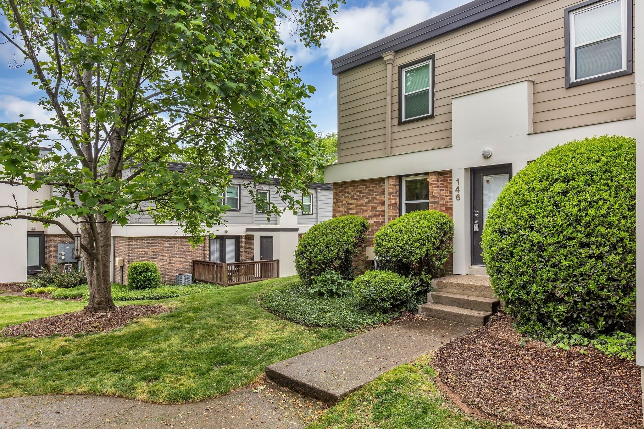 940 Gale Ln 146