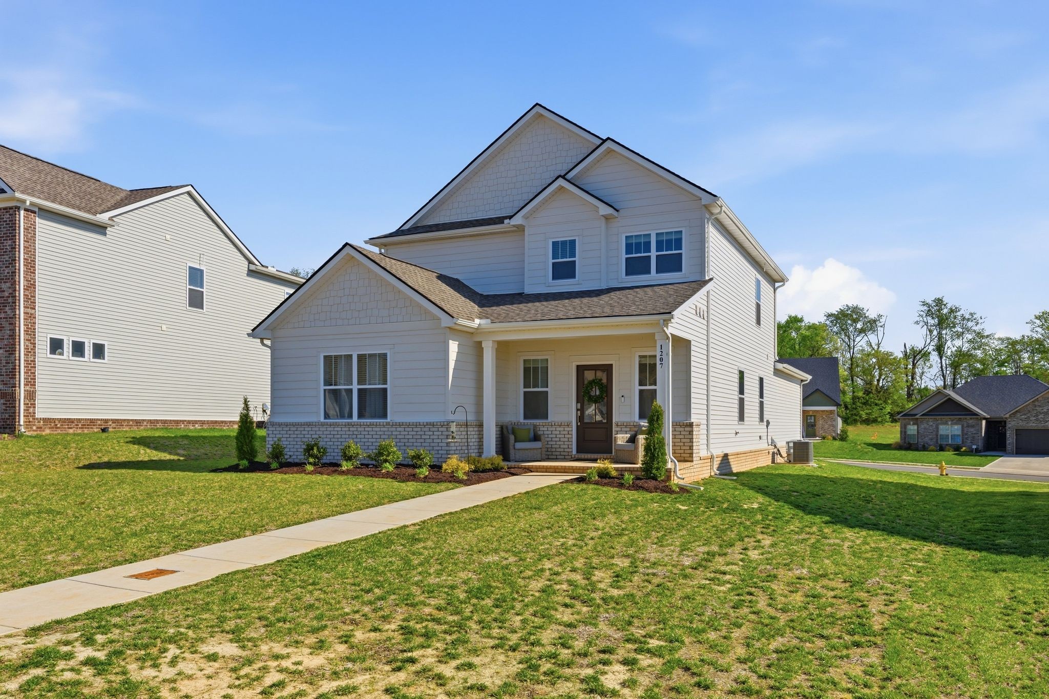 1207 Ross Farms Blvd