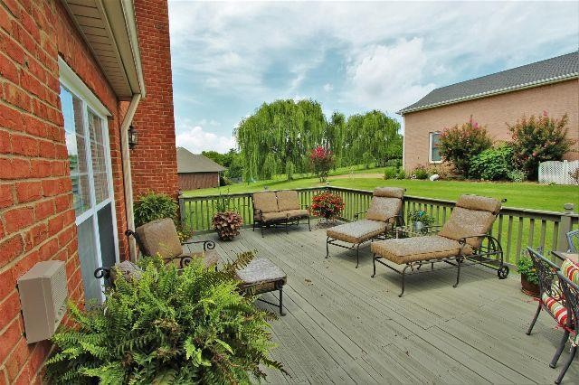 313 Lexington Dr
