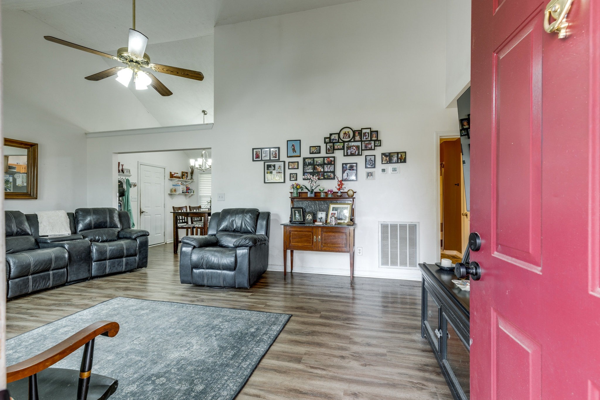 1469 Bridle Ln