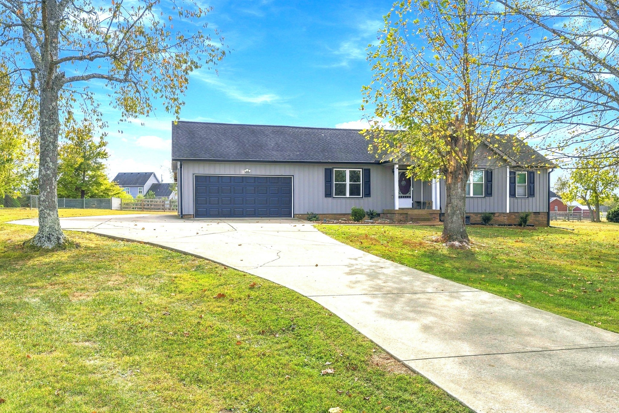 1469 Bridle Ln