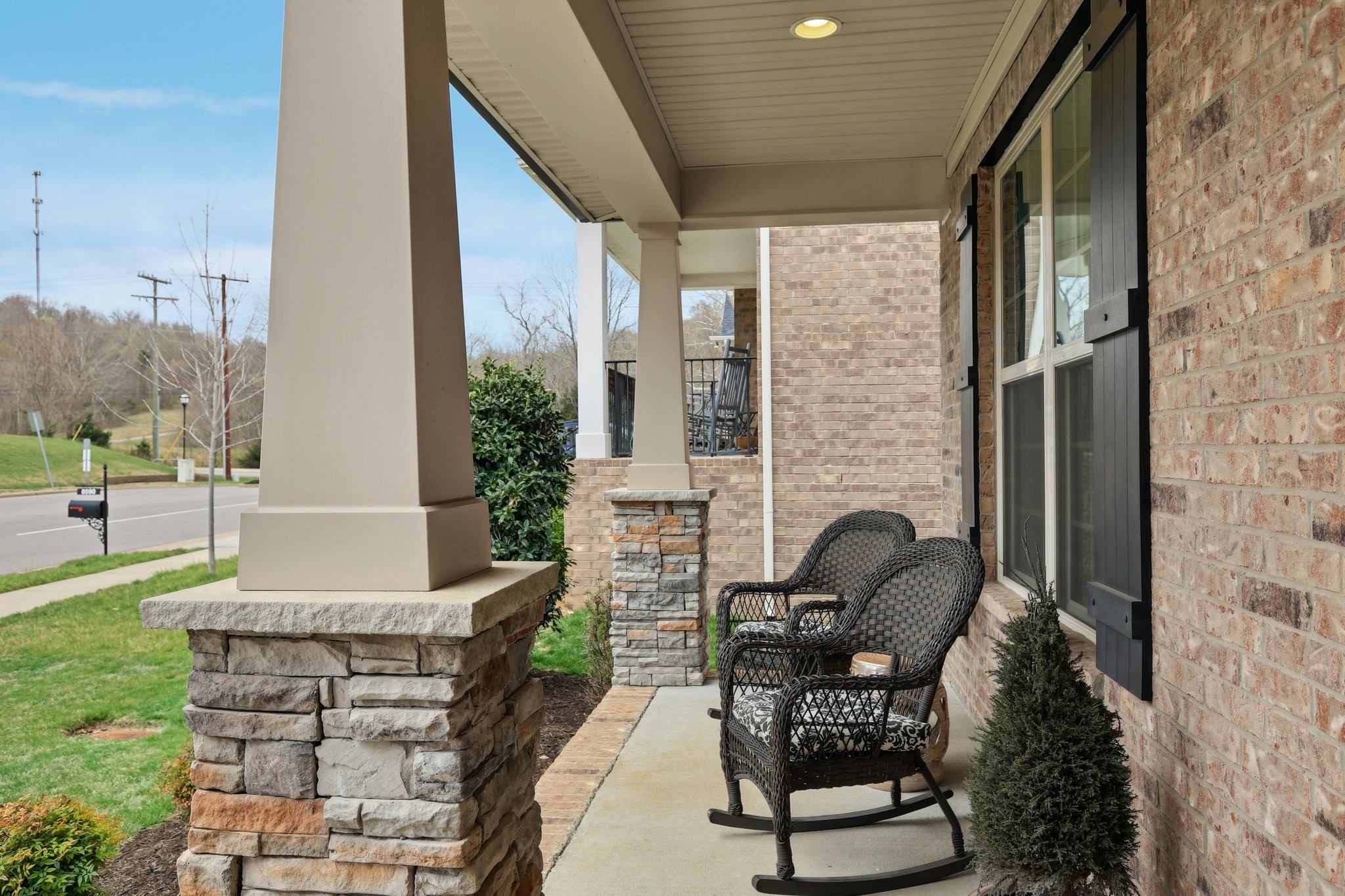 8586 Beautiful Valley Dr