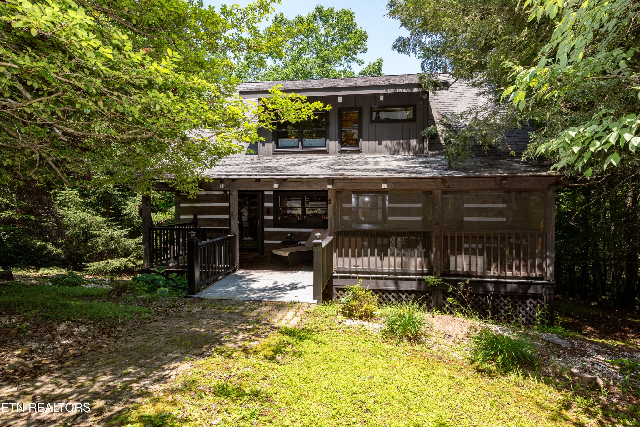 311 Domar Drive