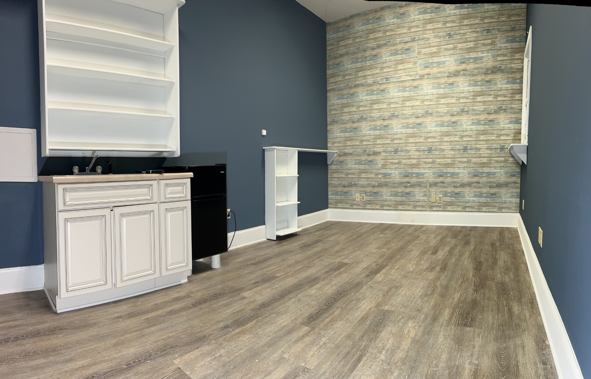 219 W Commerce St 2B