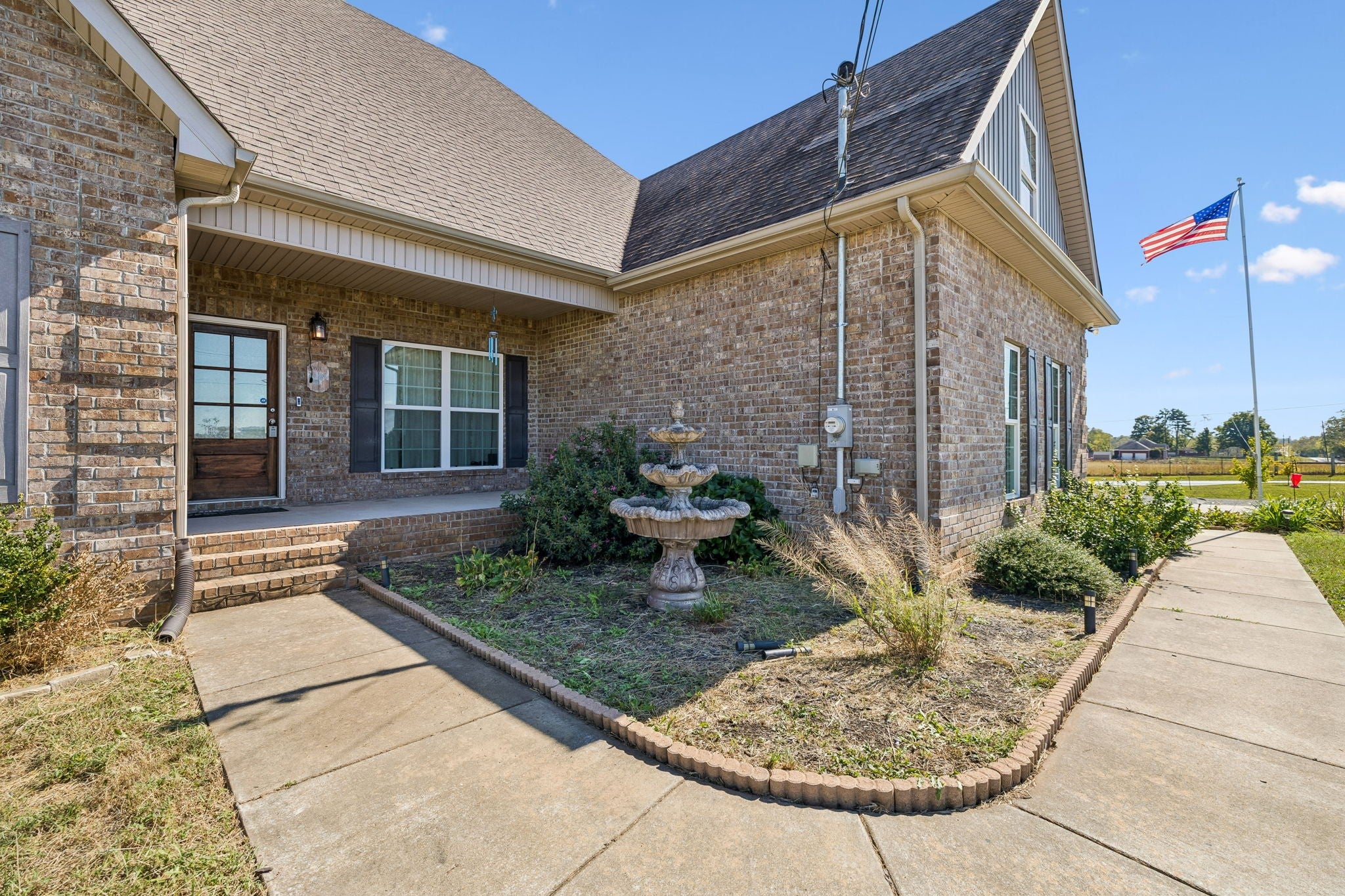 2002 Longview Rd