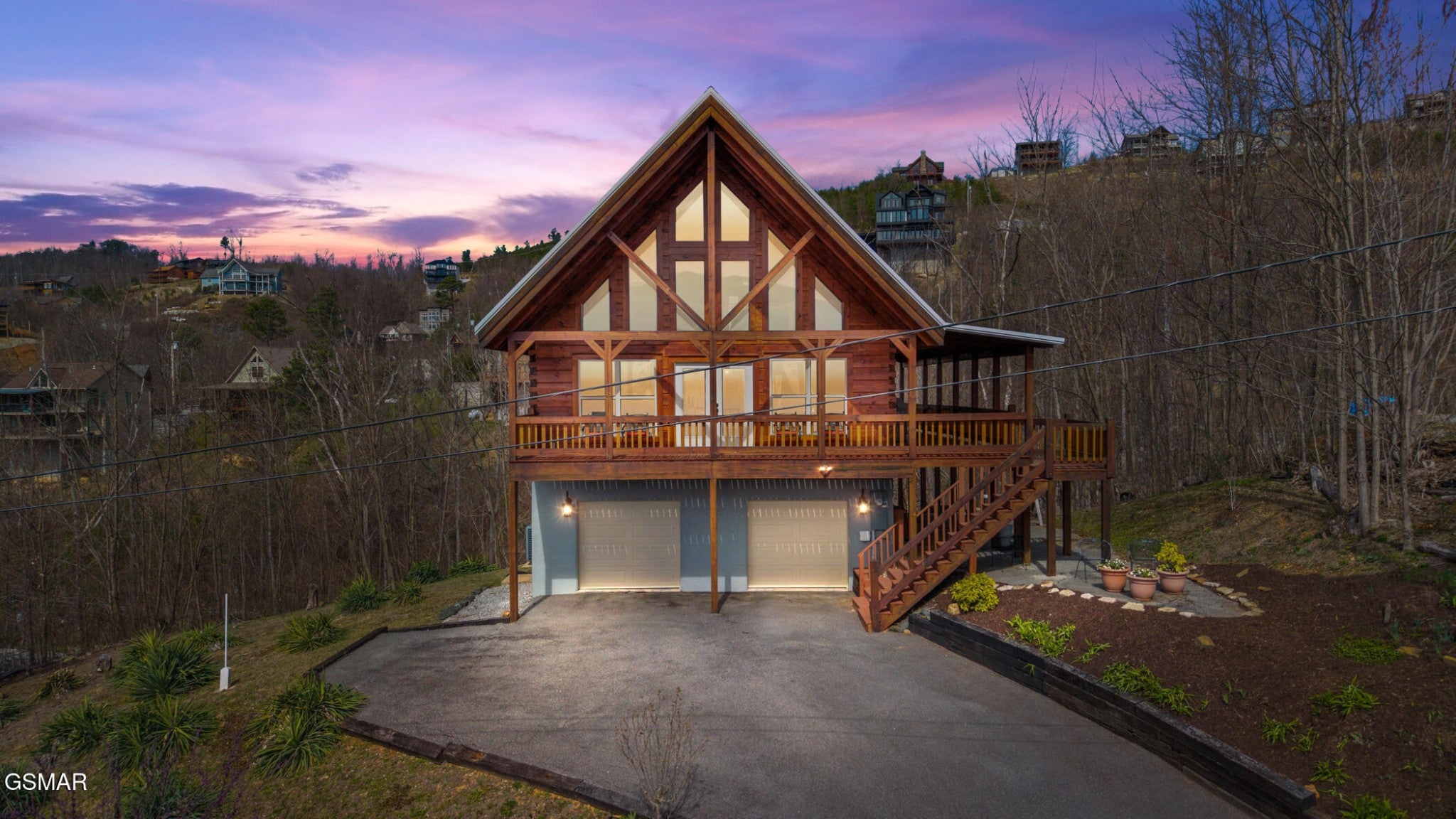 920 W Cedar Lane