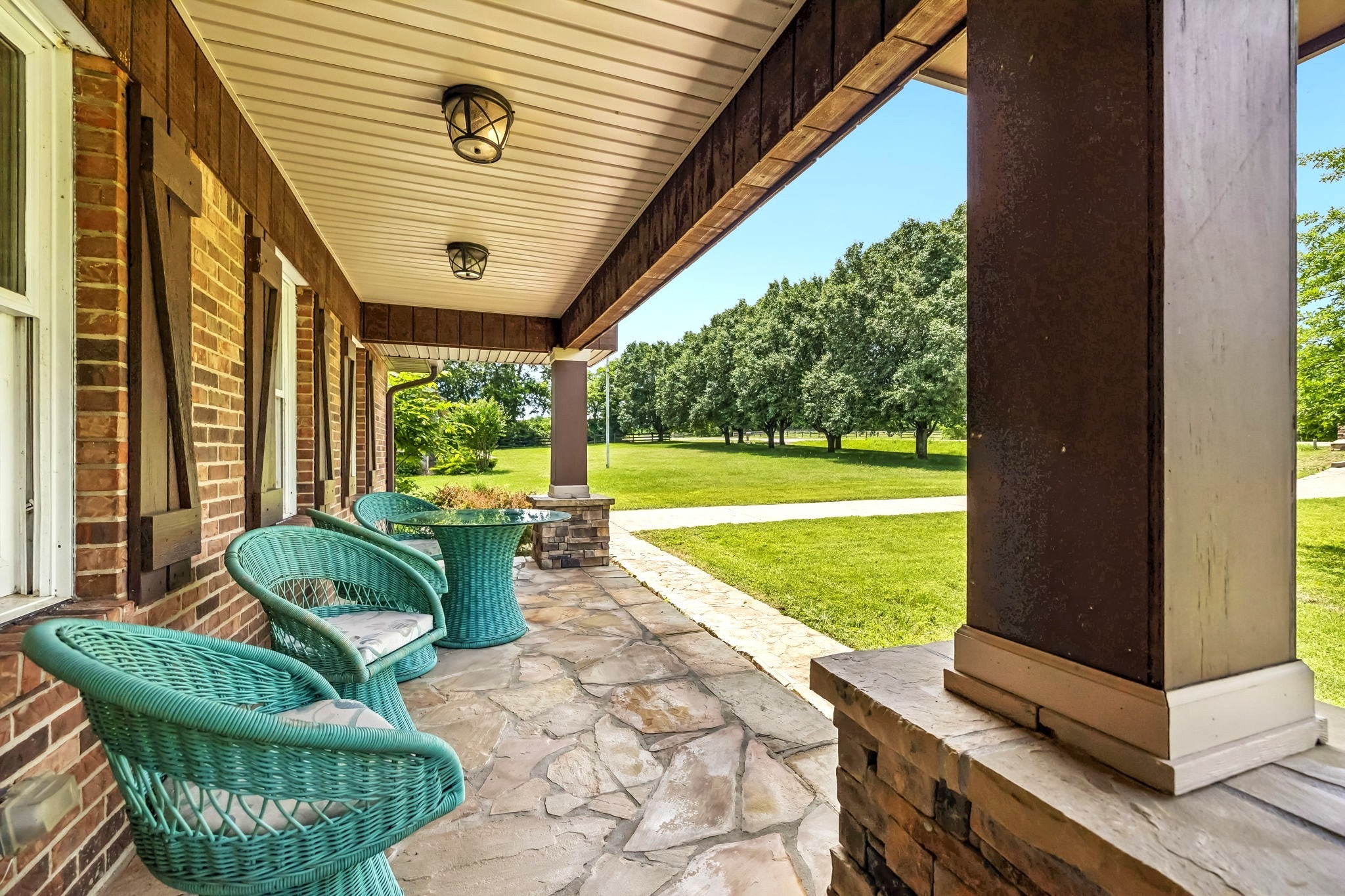 2446 Hwy 31 E