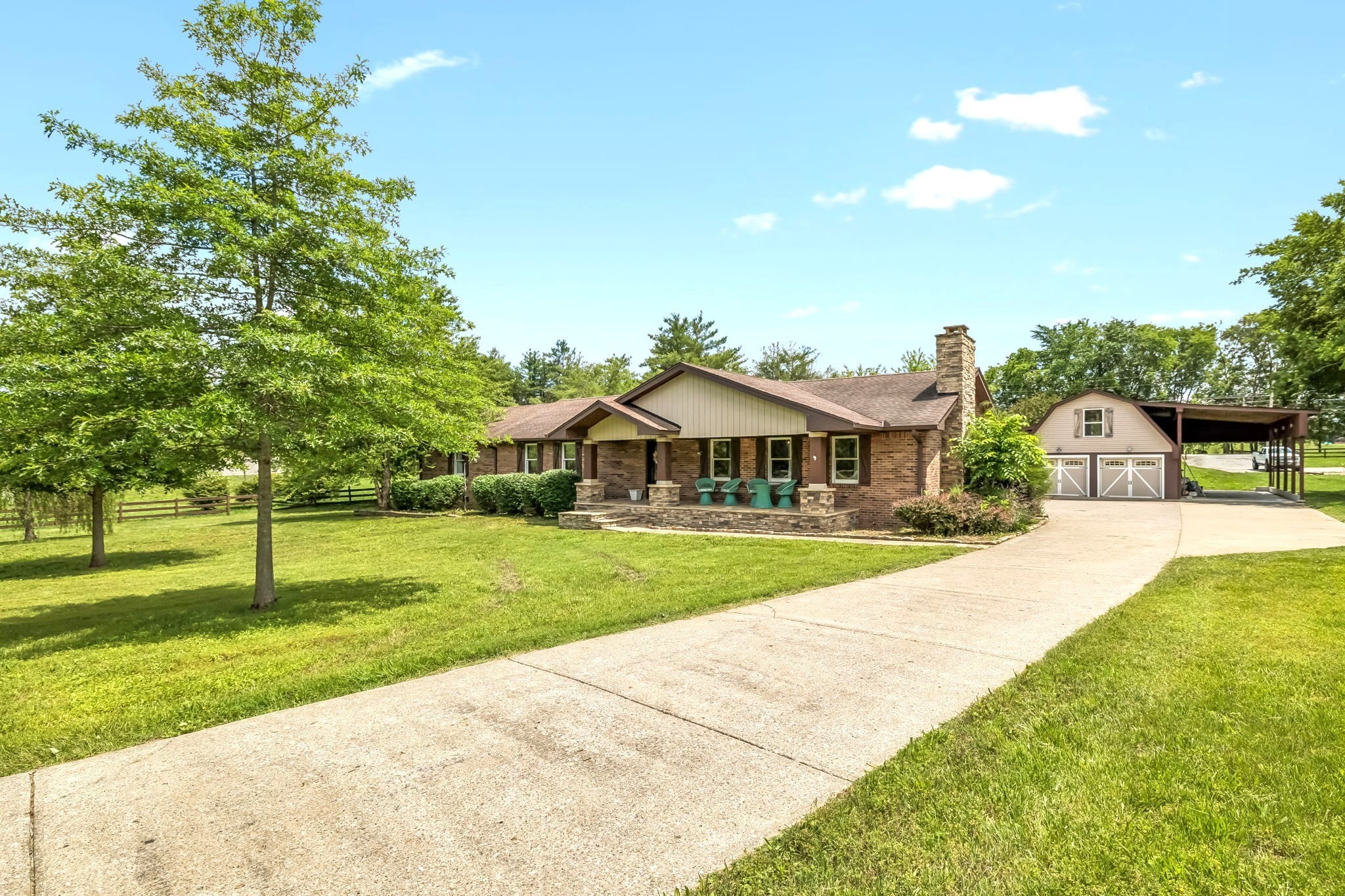 2446 Hwy 31 E