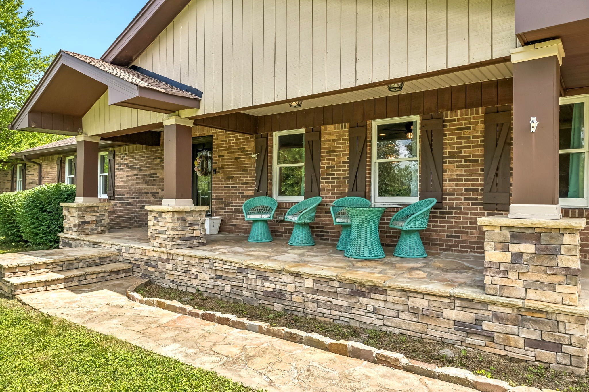 2446 Hwy 31 E