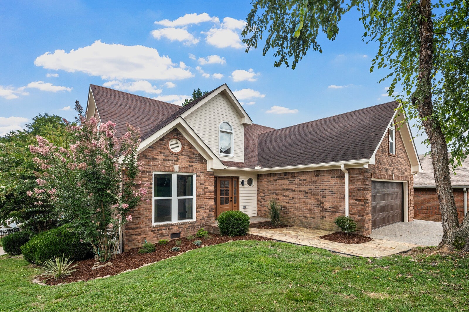204 Breakwater Dr