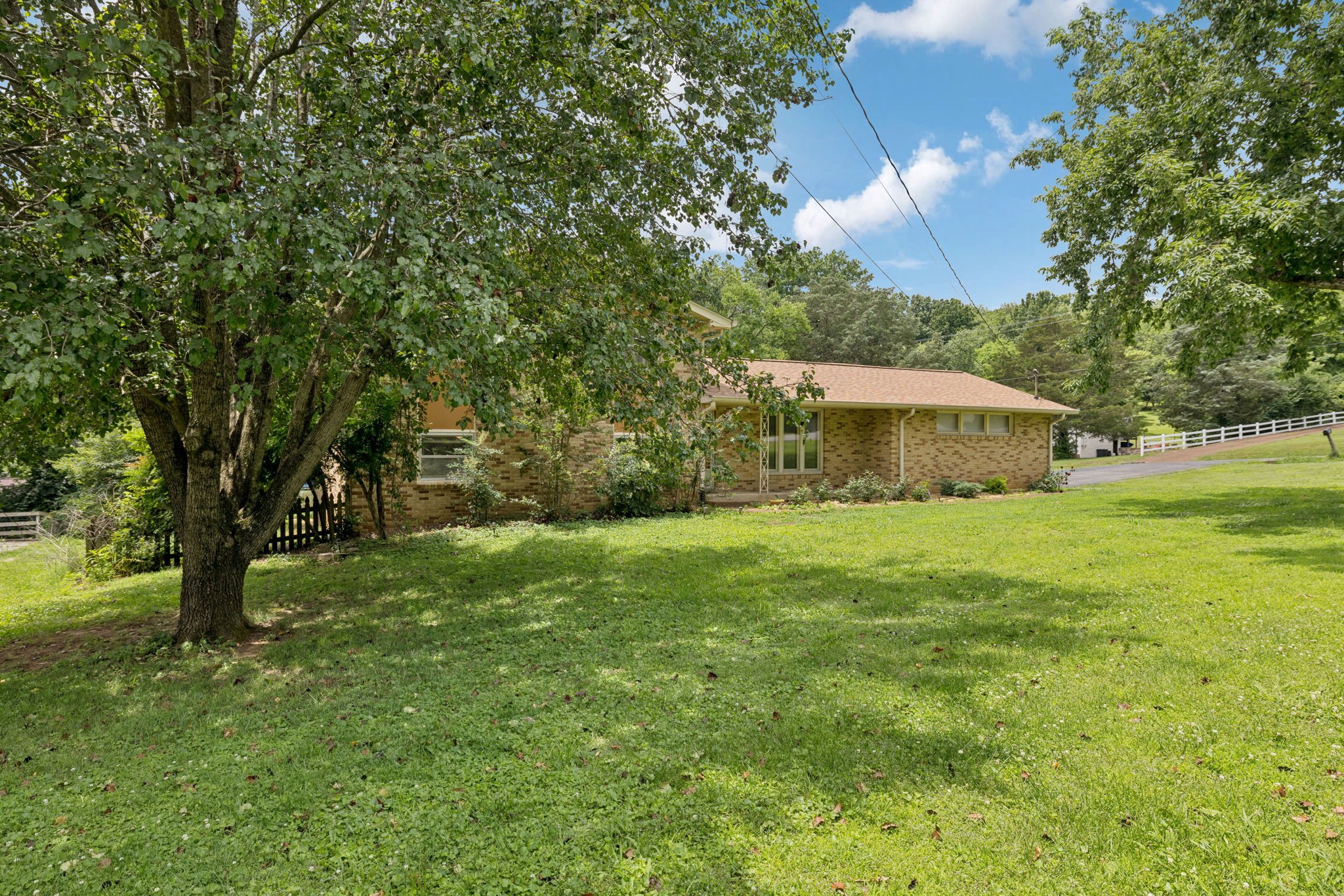 230 Riverwood Dr