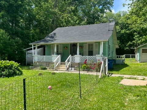 207 Fredonia Rd Manchester TN 37355