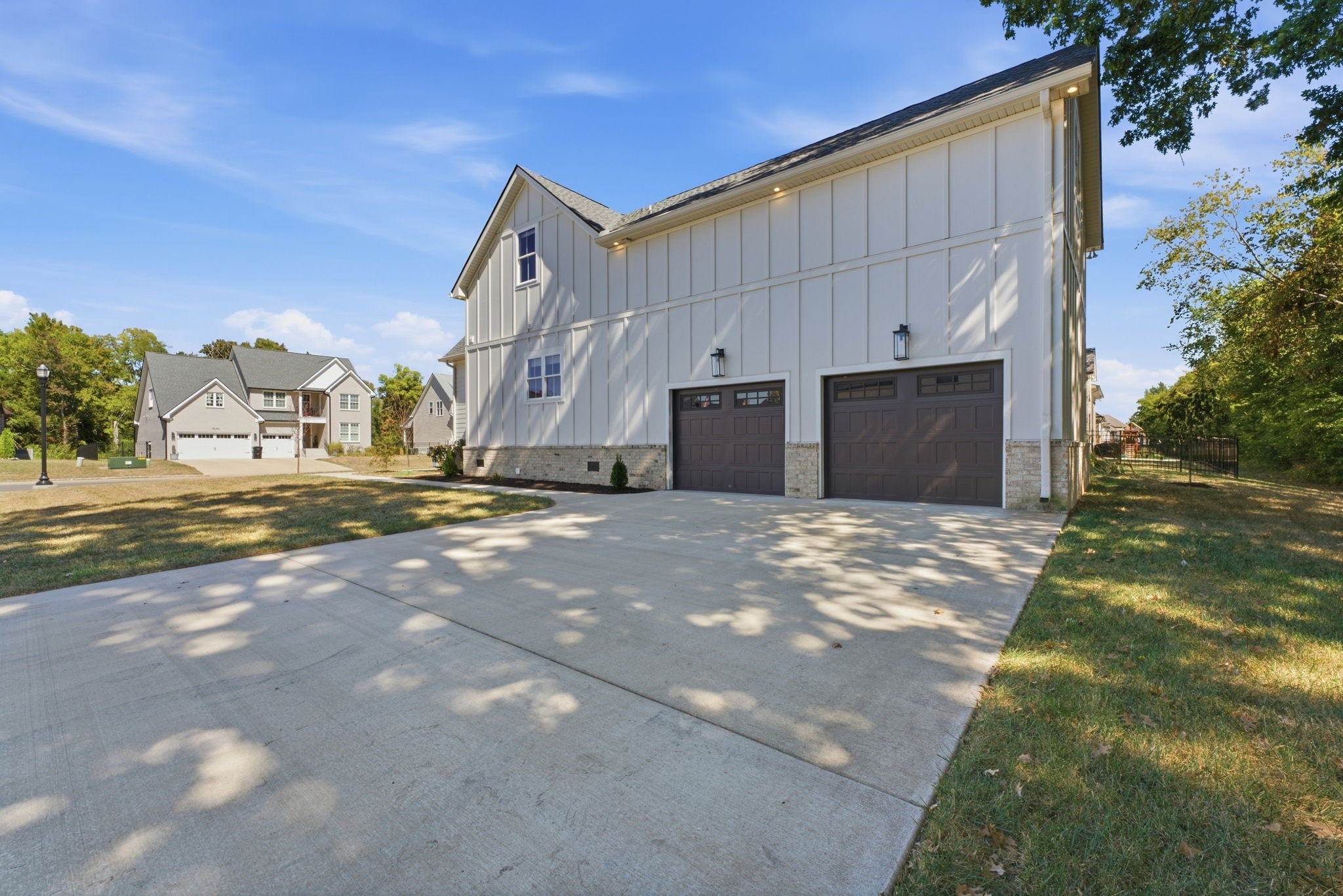 3045 Shady Forest Dr