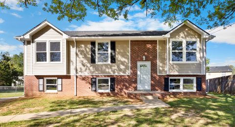 302 Windrush Dr, Clarksville, TN 37042 - MLS#: 2819178