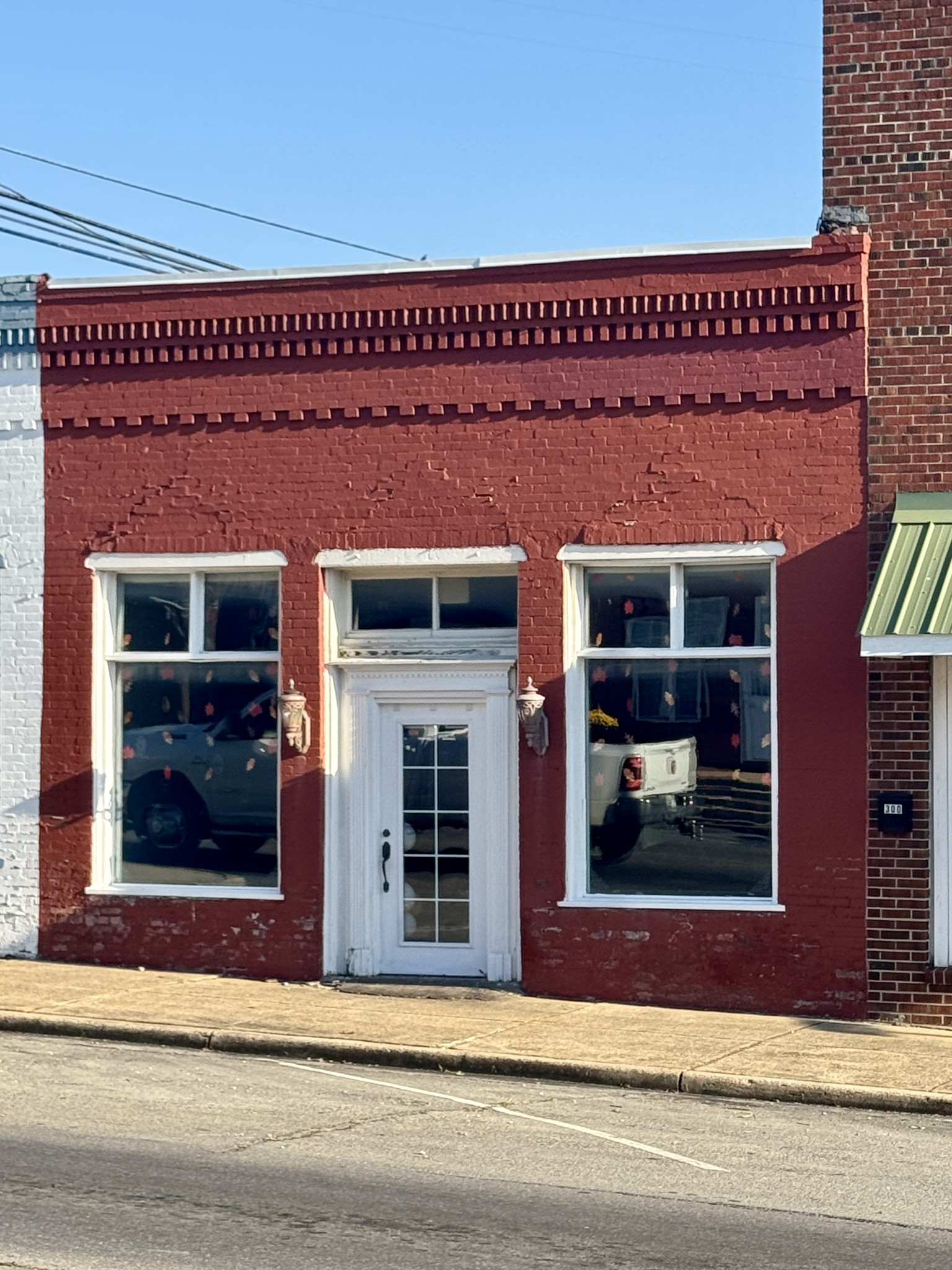 300 E Main St