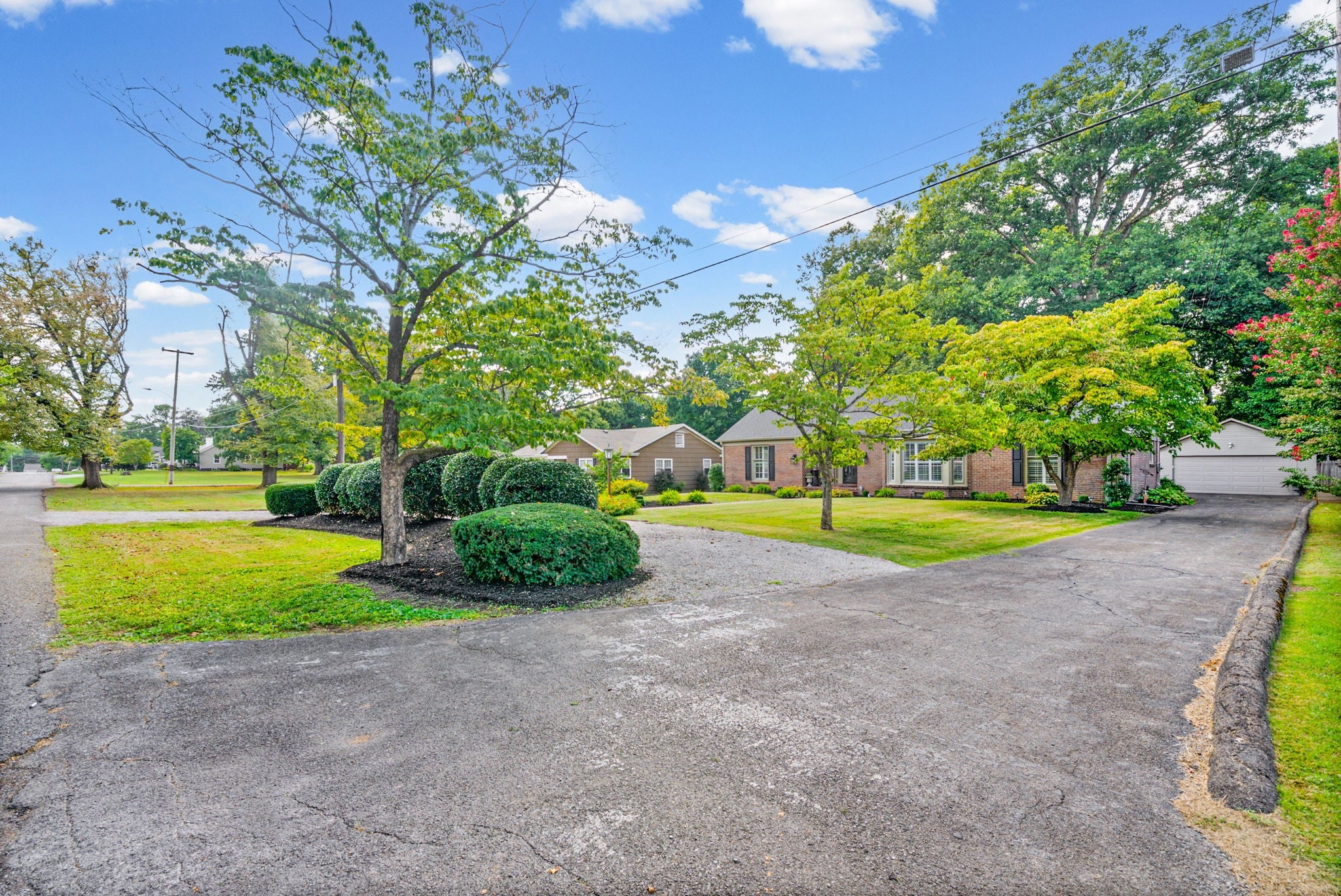 2611 Cayce Meade Dr