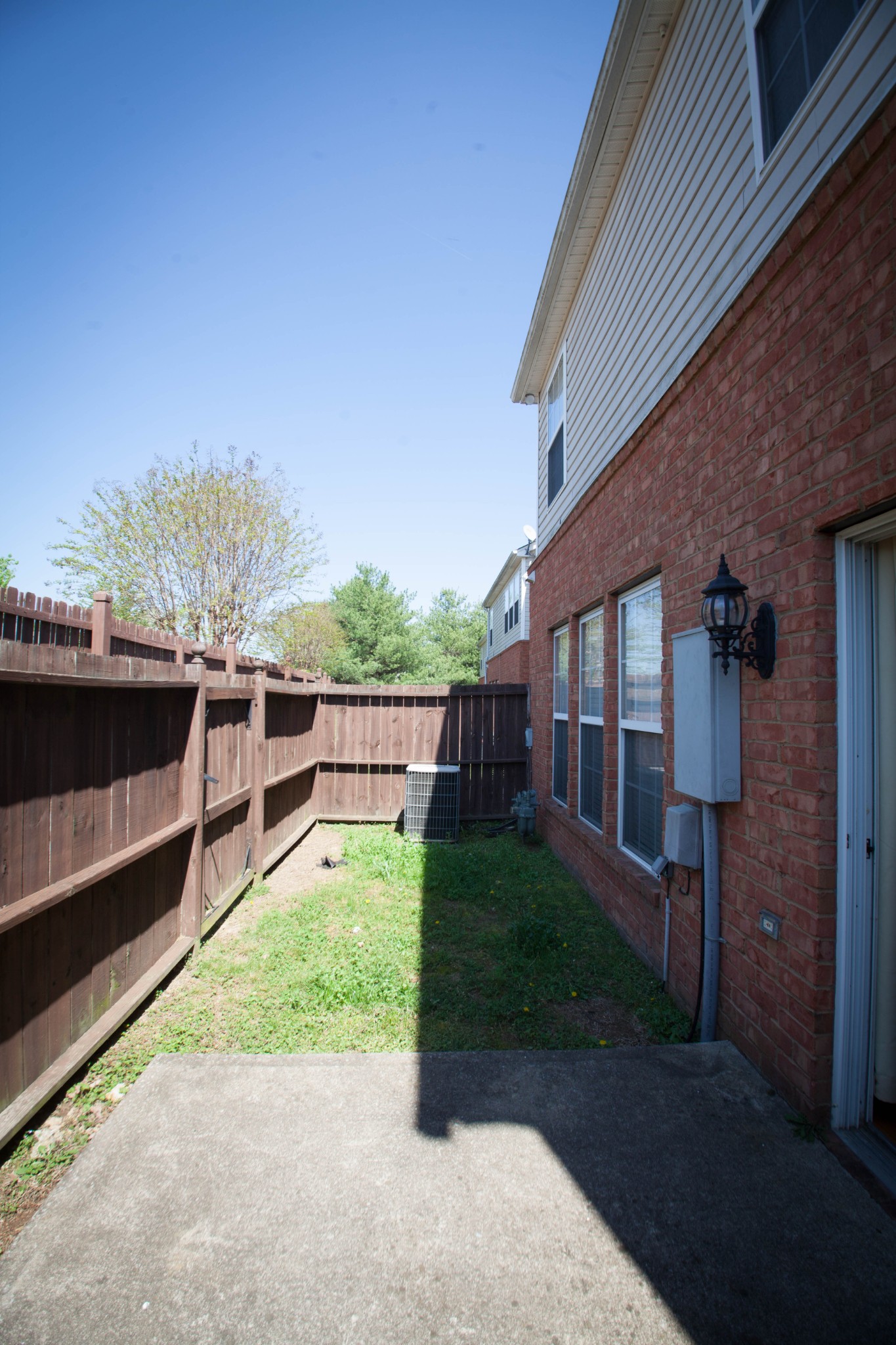 452 Old Towne Dr