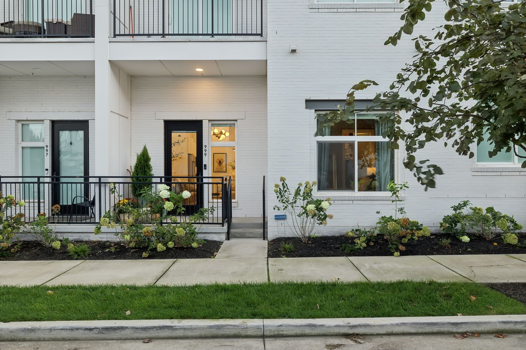 999 Scovel St, Nashville TN 37208 1-bed condo, photo 2 of 32