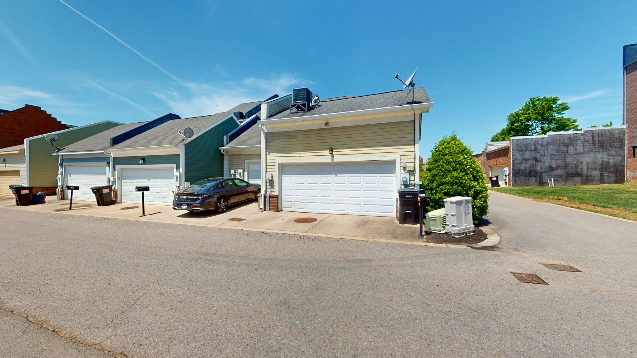 151 Augusta Ave