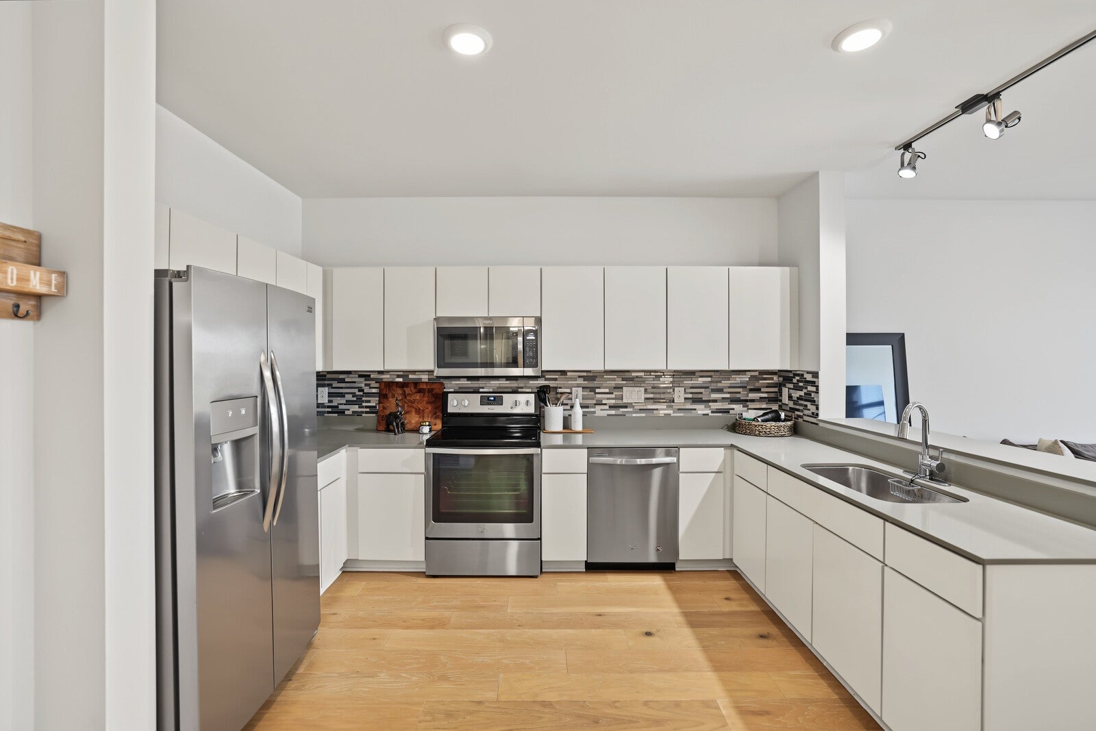 400 Herron Dr 221