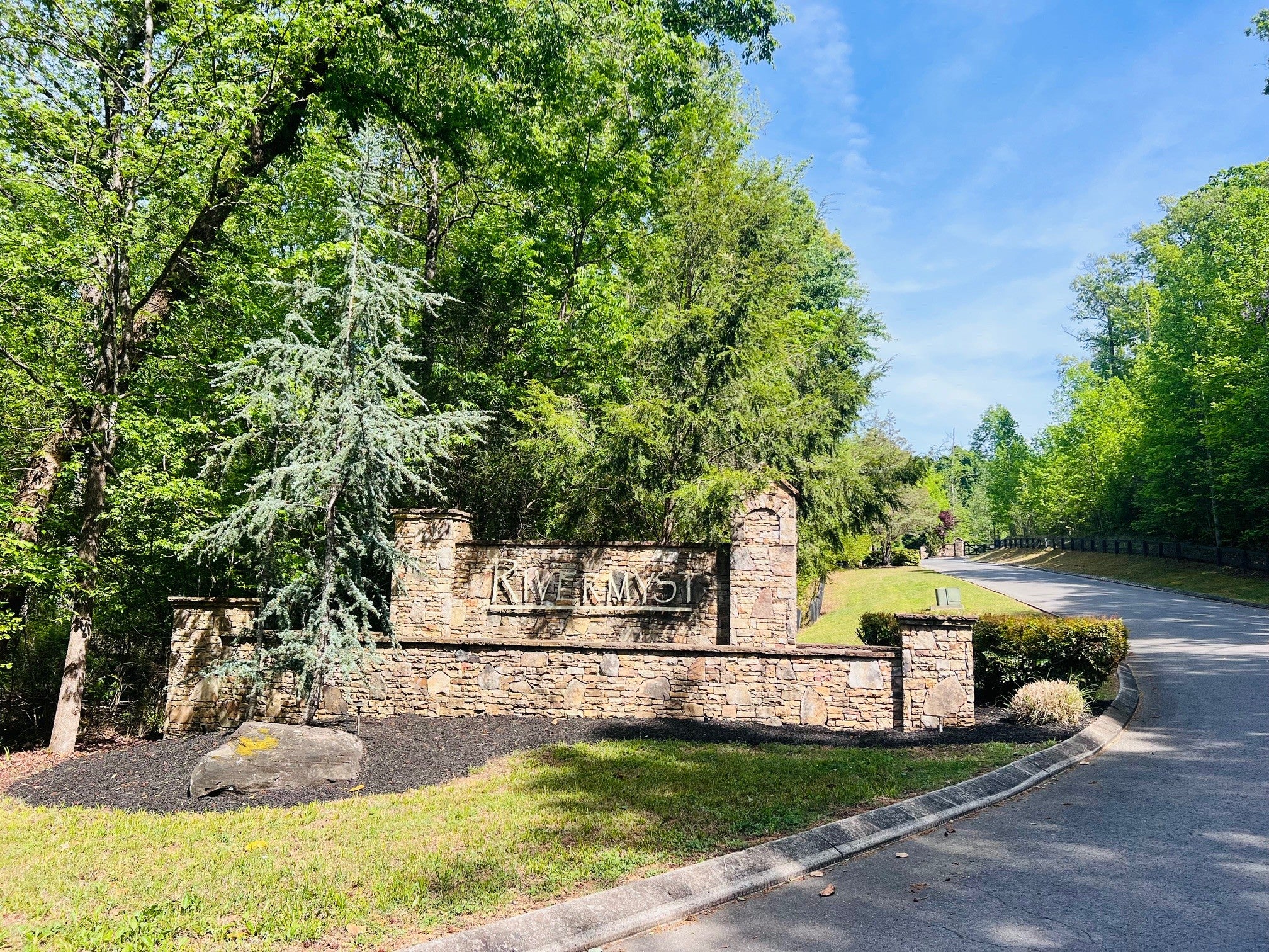 240 River Run Trail