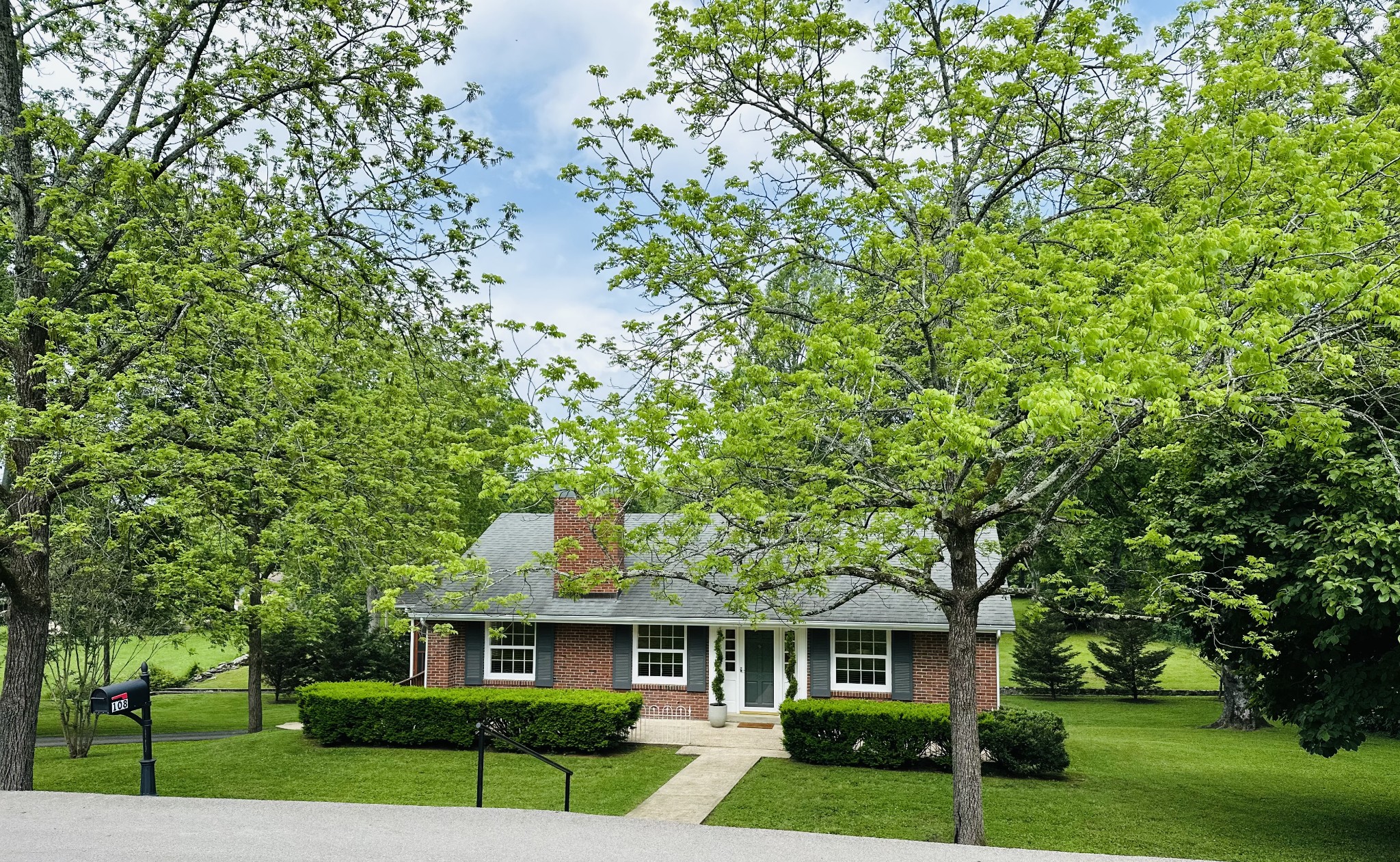 Listing image 1