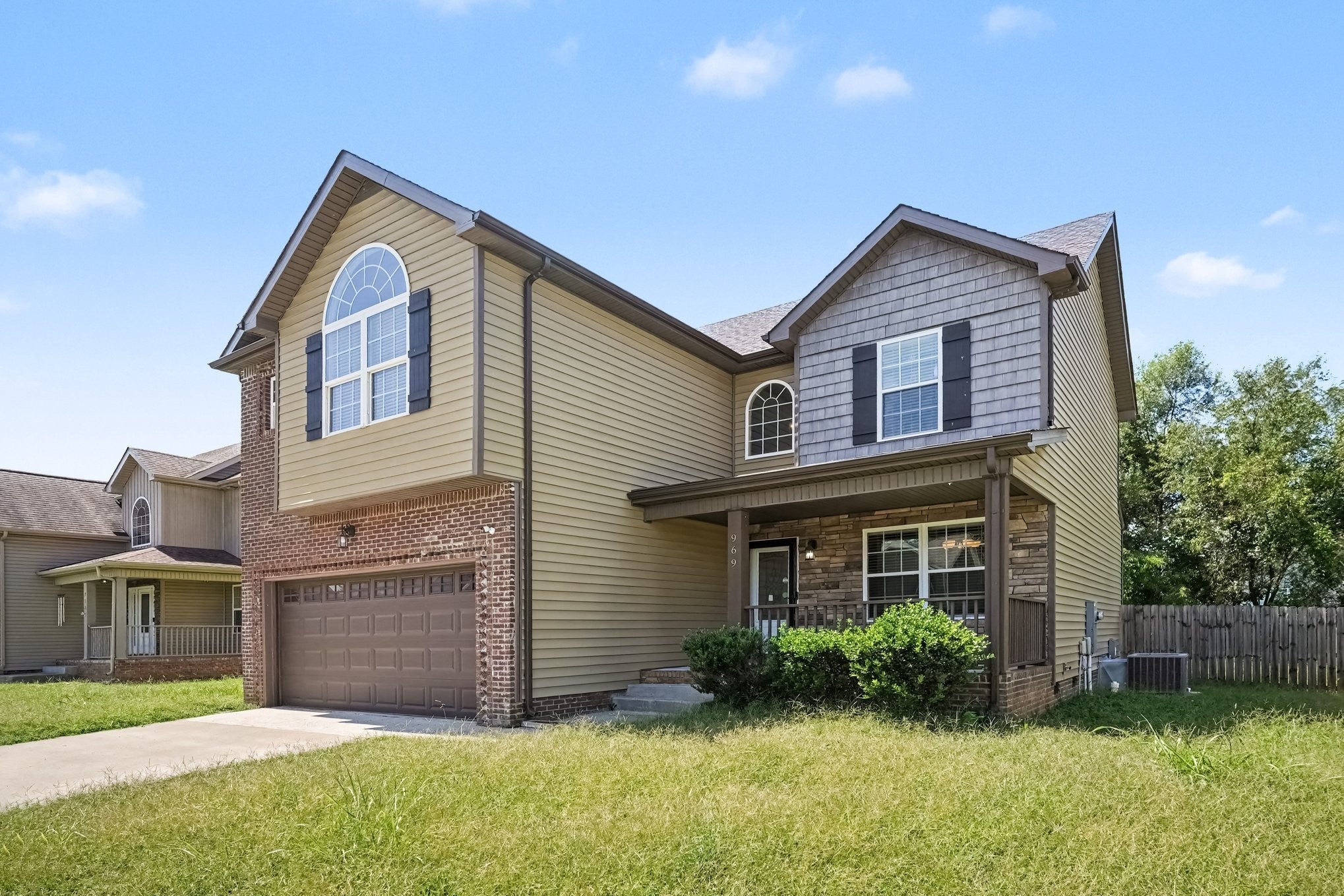969 Harding Dr