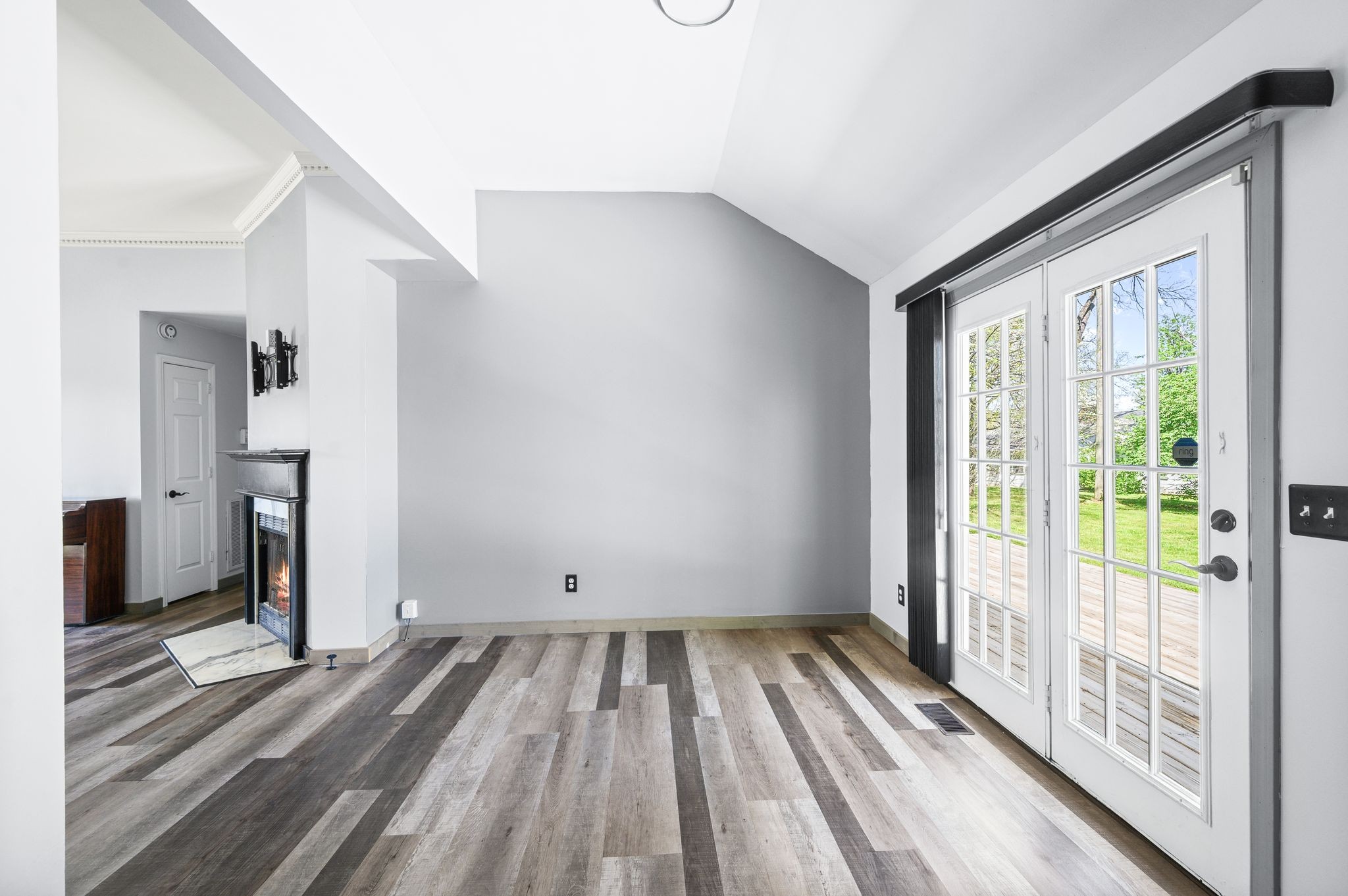 Old Hickory, Tennessee 37138, United States, 3 Bedrooms Bedrooms, ,2 BathroomsBathrooms,Residential,Pending,106228