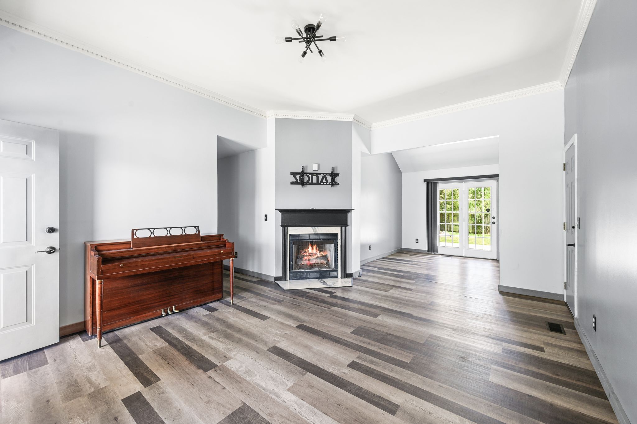 Old Hickory, Tennessee 37138, United States, 3 Bedrooms Bedrooms, ,2 BathroomsBathrooms,Residential,Pending,106228