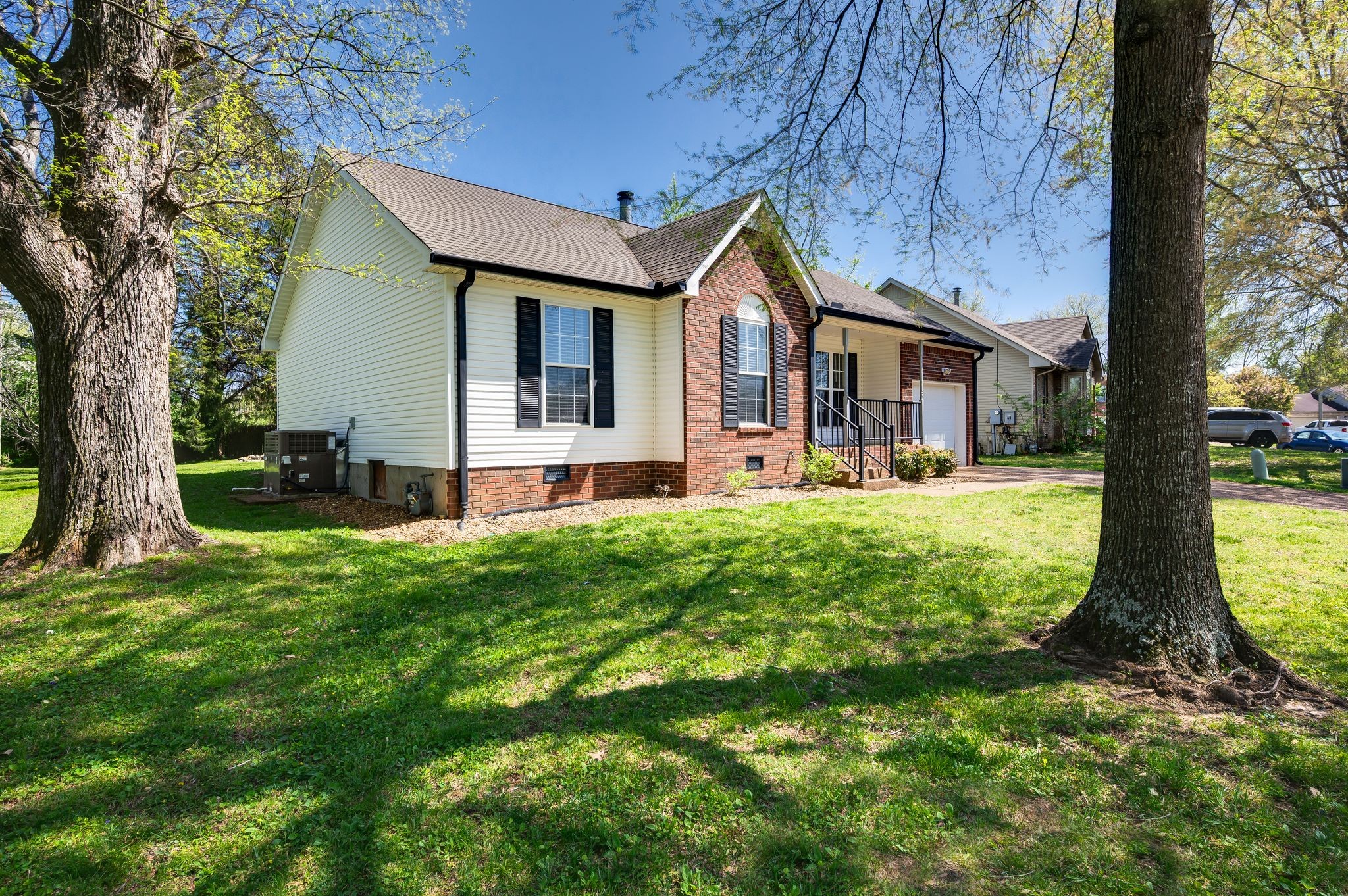 Old Hickory, Tennessee 37138, United States, 3 Bedrooms Bedrooms, ,2 BathroomsBathrooms,Residential,Pending,106228