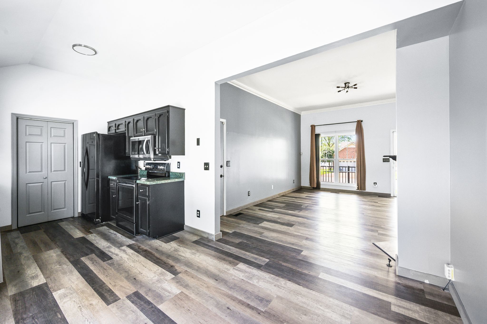 Old Hickory, Tennessee 37138, United States, 3 Bedrooms Bedrooms, ,2 BathroomsBathrooms,Residential,Pending,106228