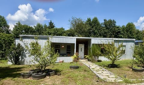 190 Summerhill Rd Linden TN 37096