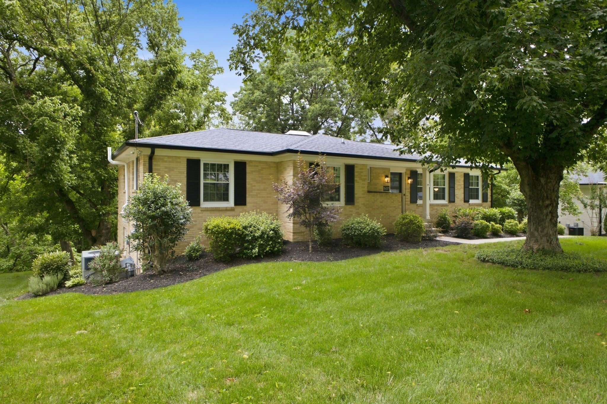 5437 Hill Road Cir