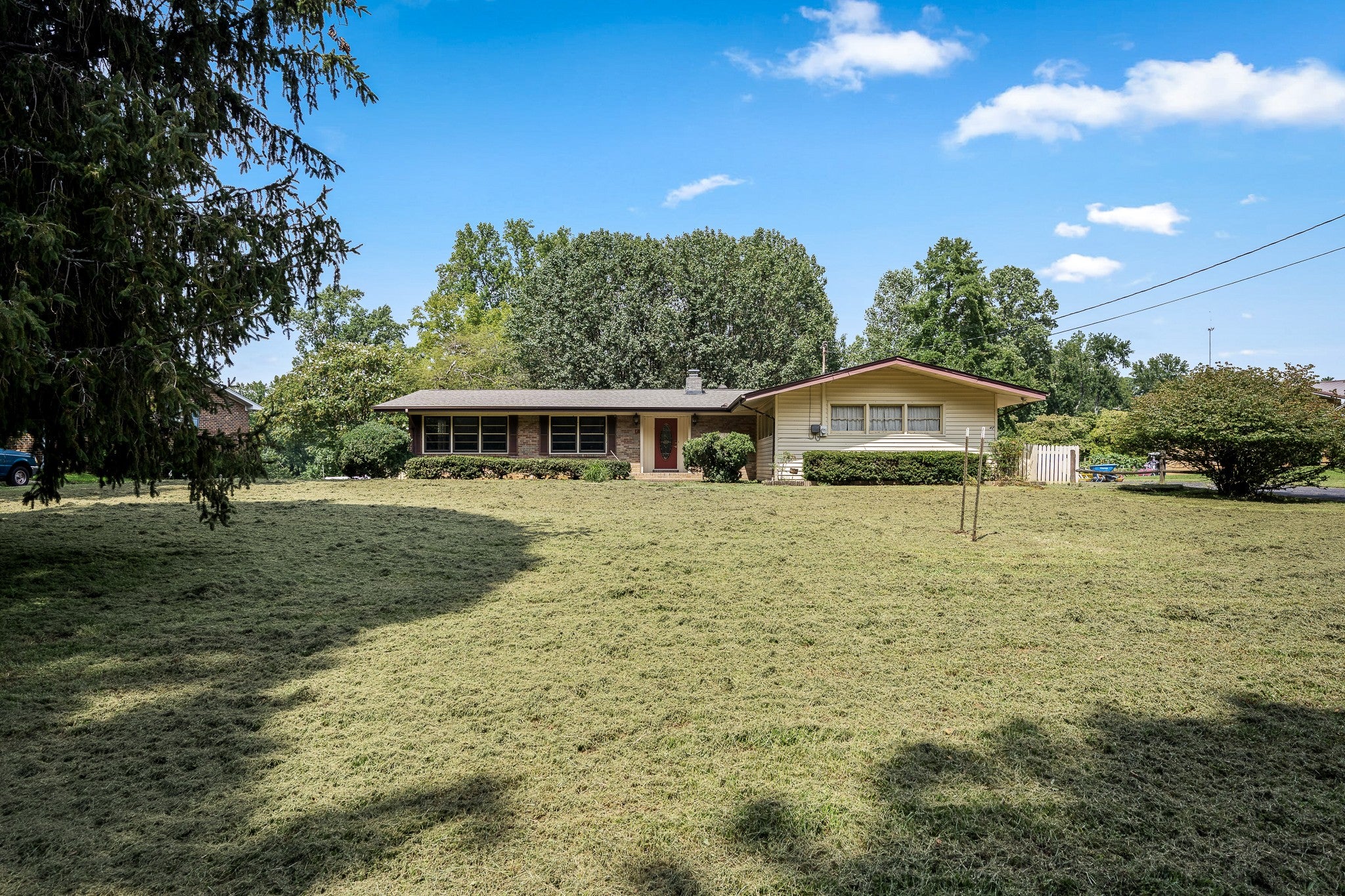 42 Hillwood Cir