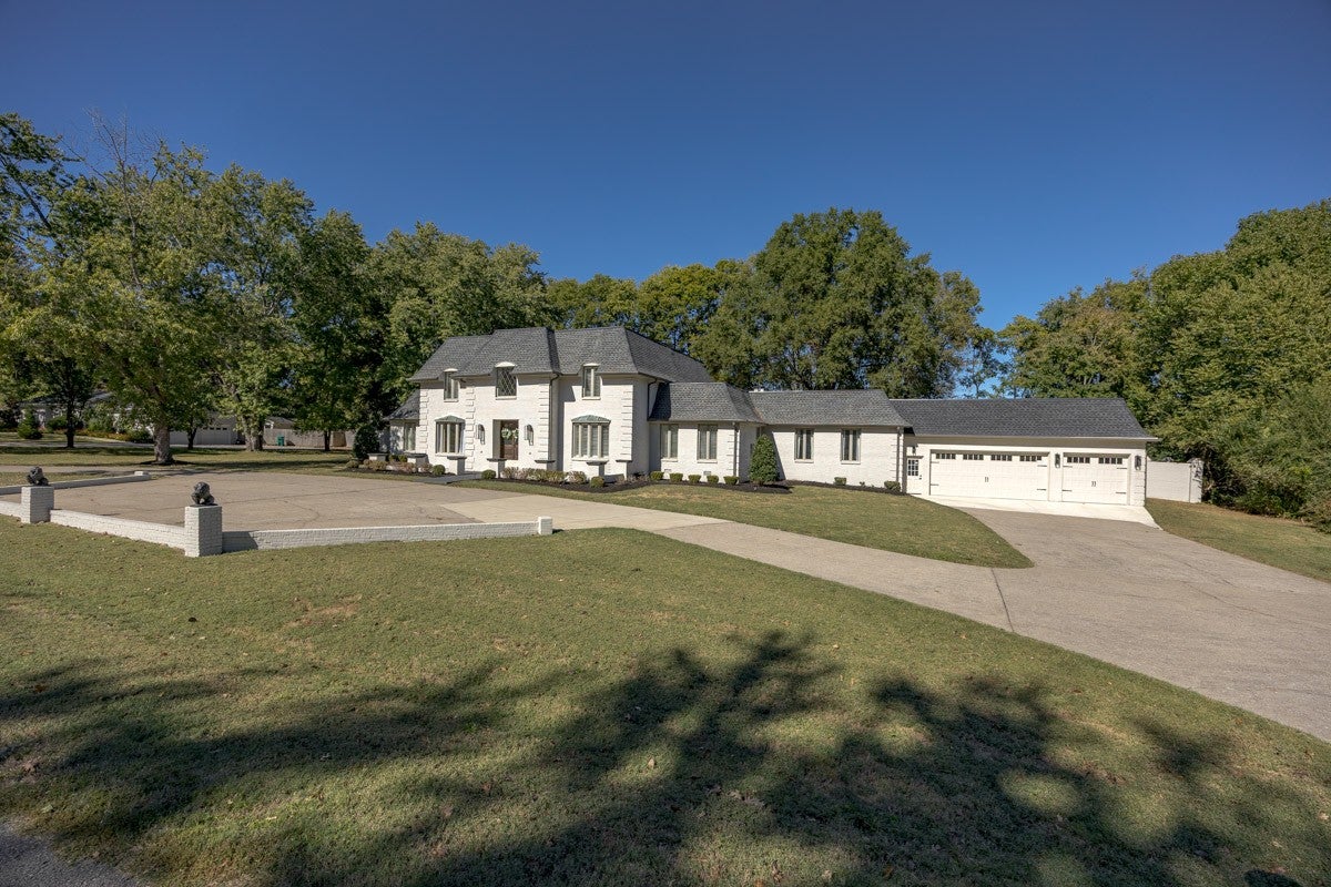 110 Poplar St