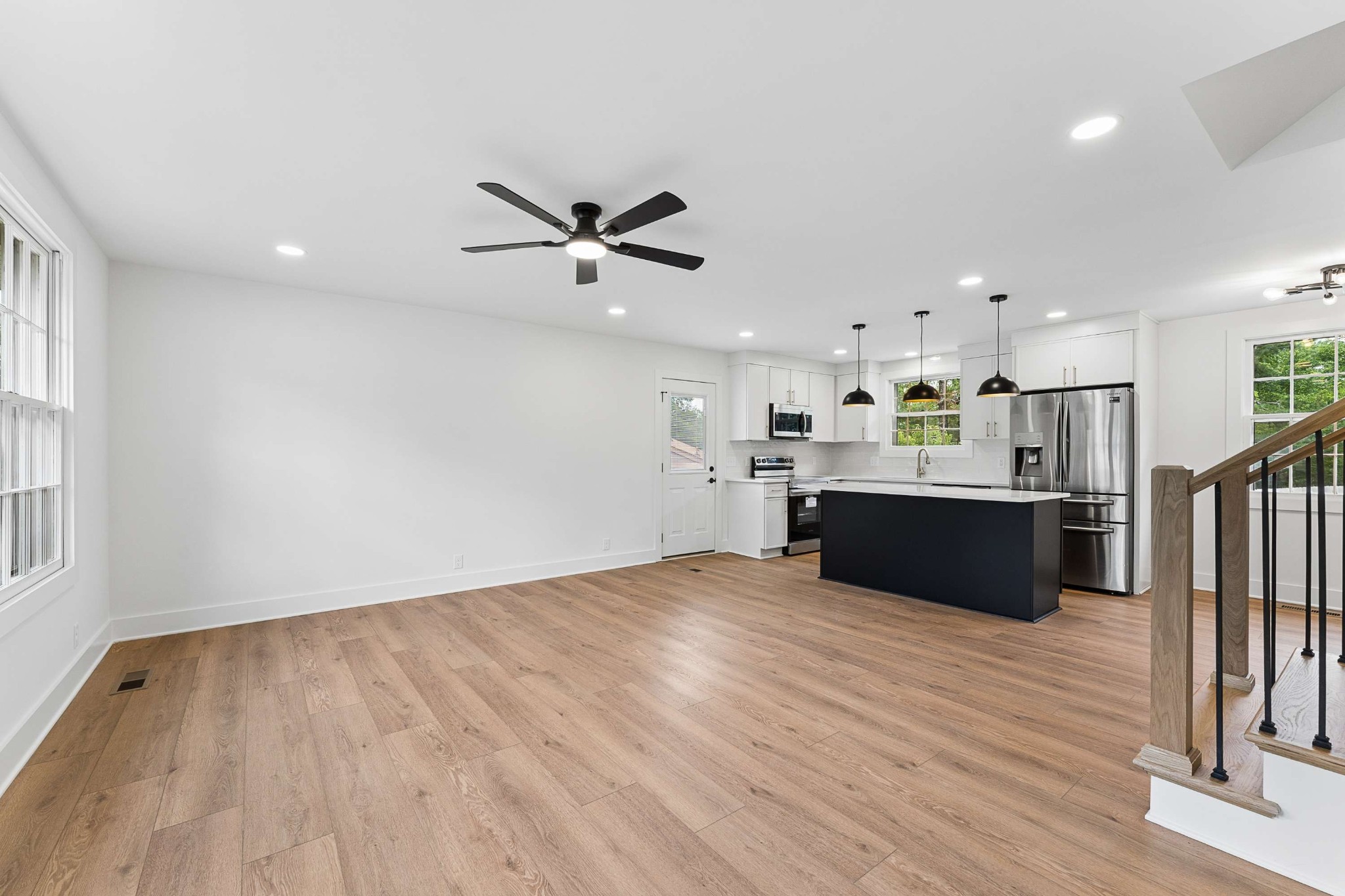 3724 Valley Ridge Dr