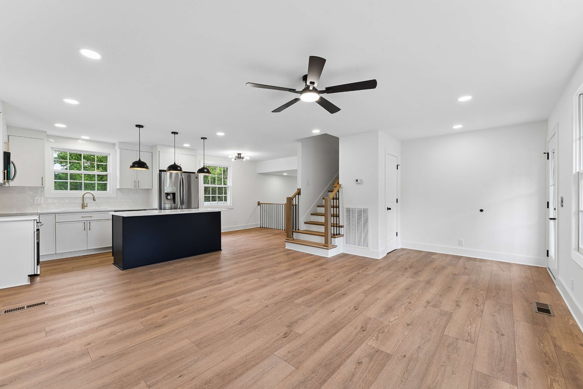 3724 Valley Ridge Dr