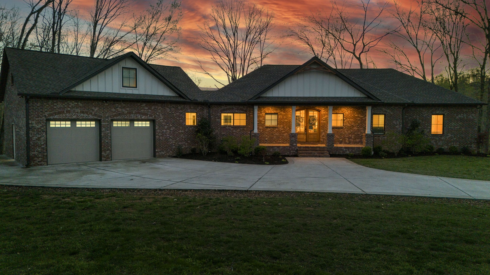 1017 Cliff View Dr N