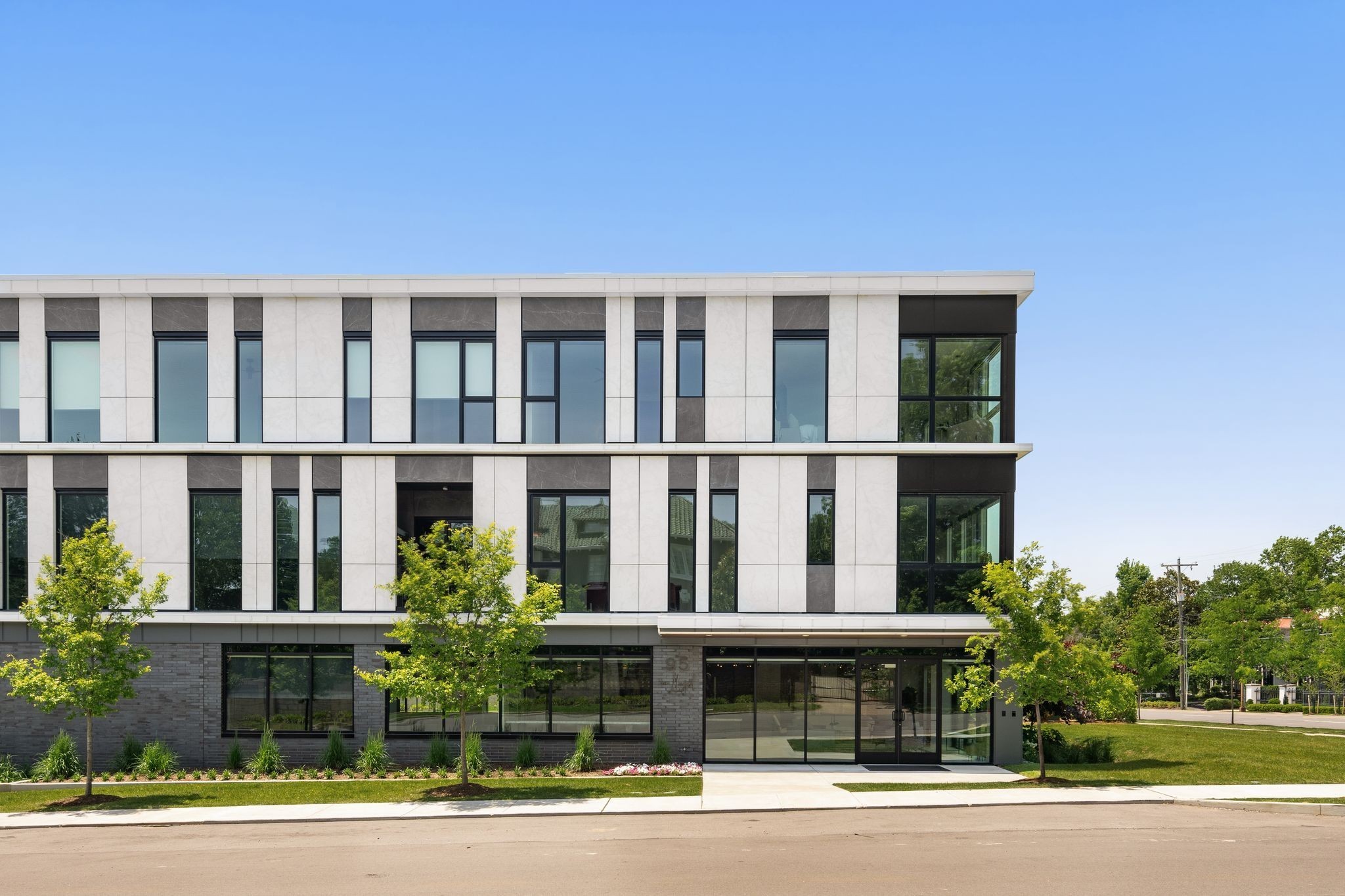 95 Leonard Ave 6
