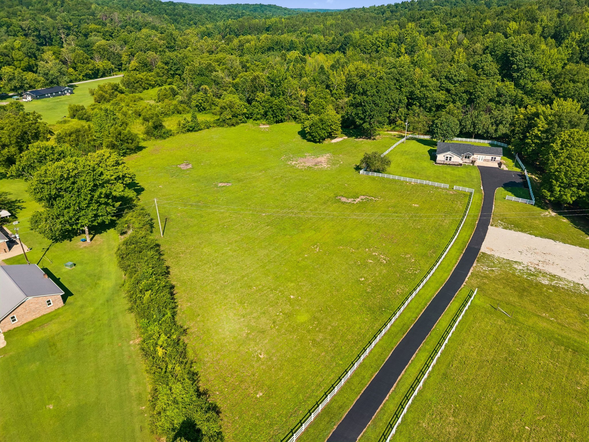 1513 Centerville Hwy