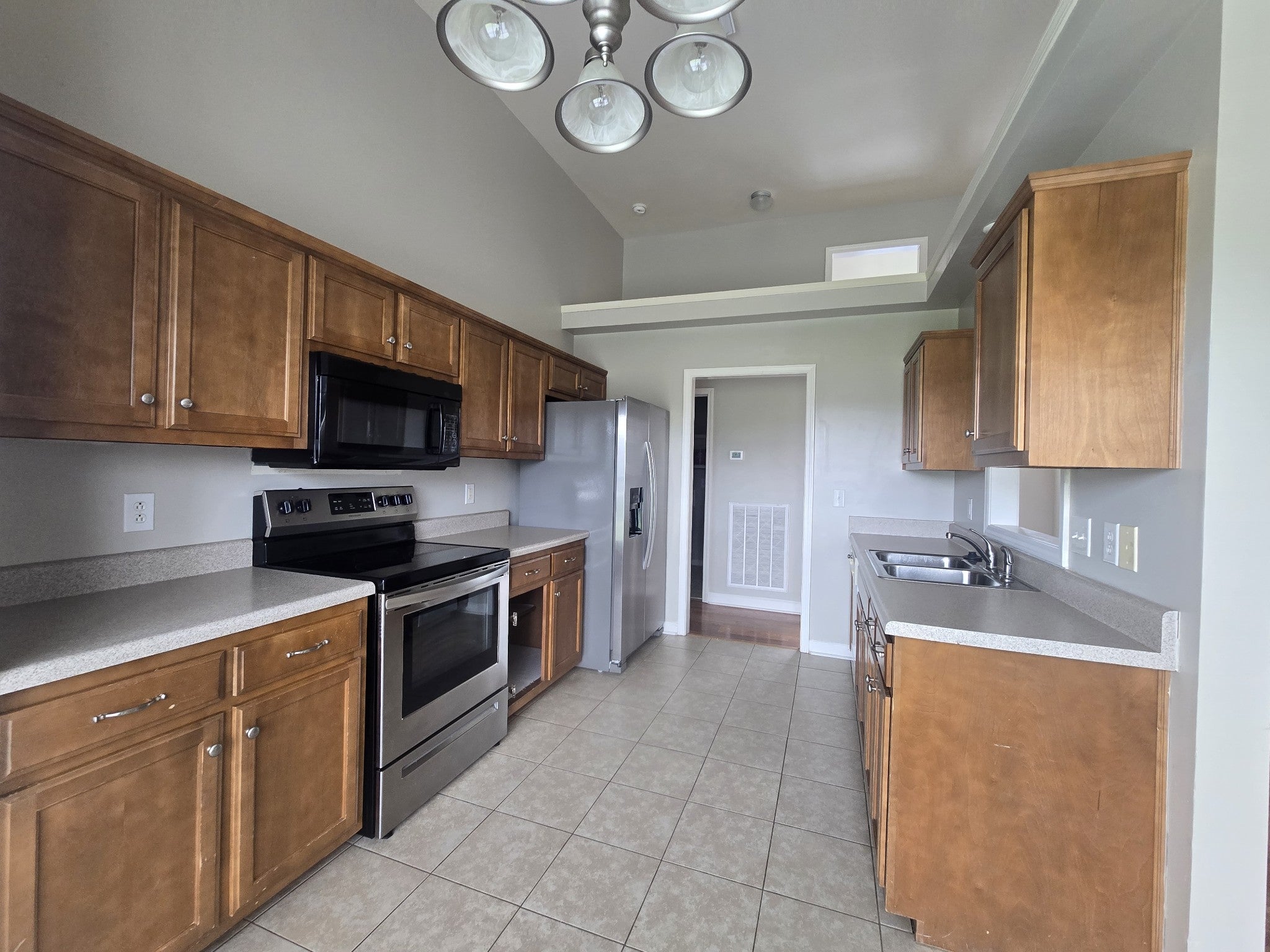 2229 Dewey Dr