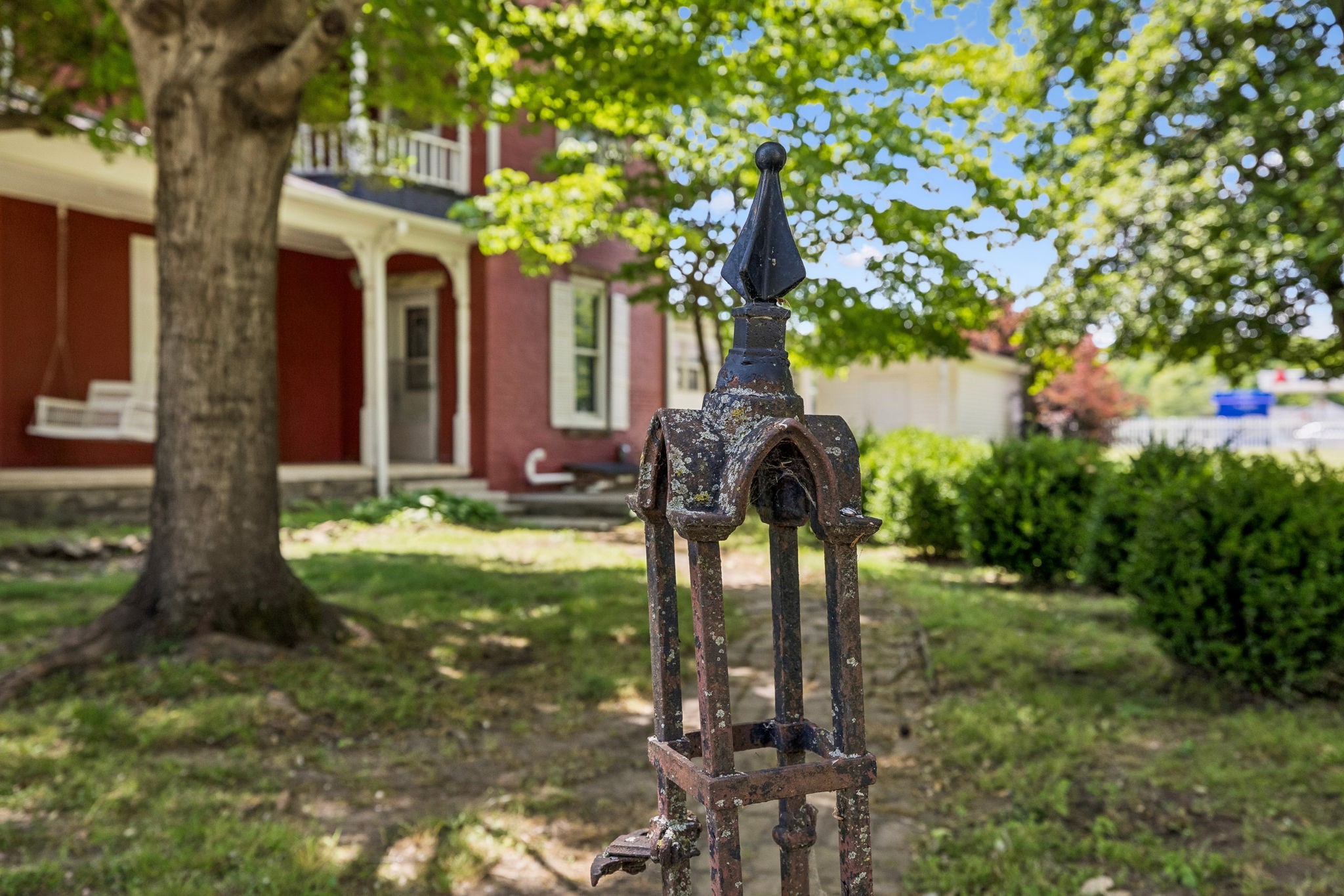 103 Cowan St W